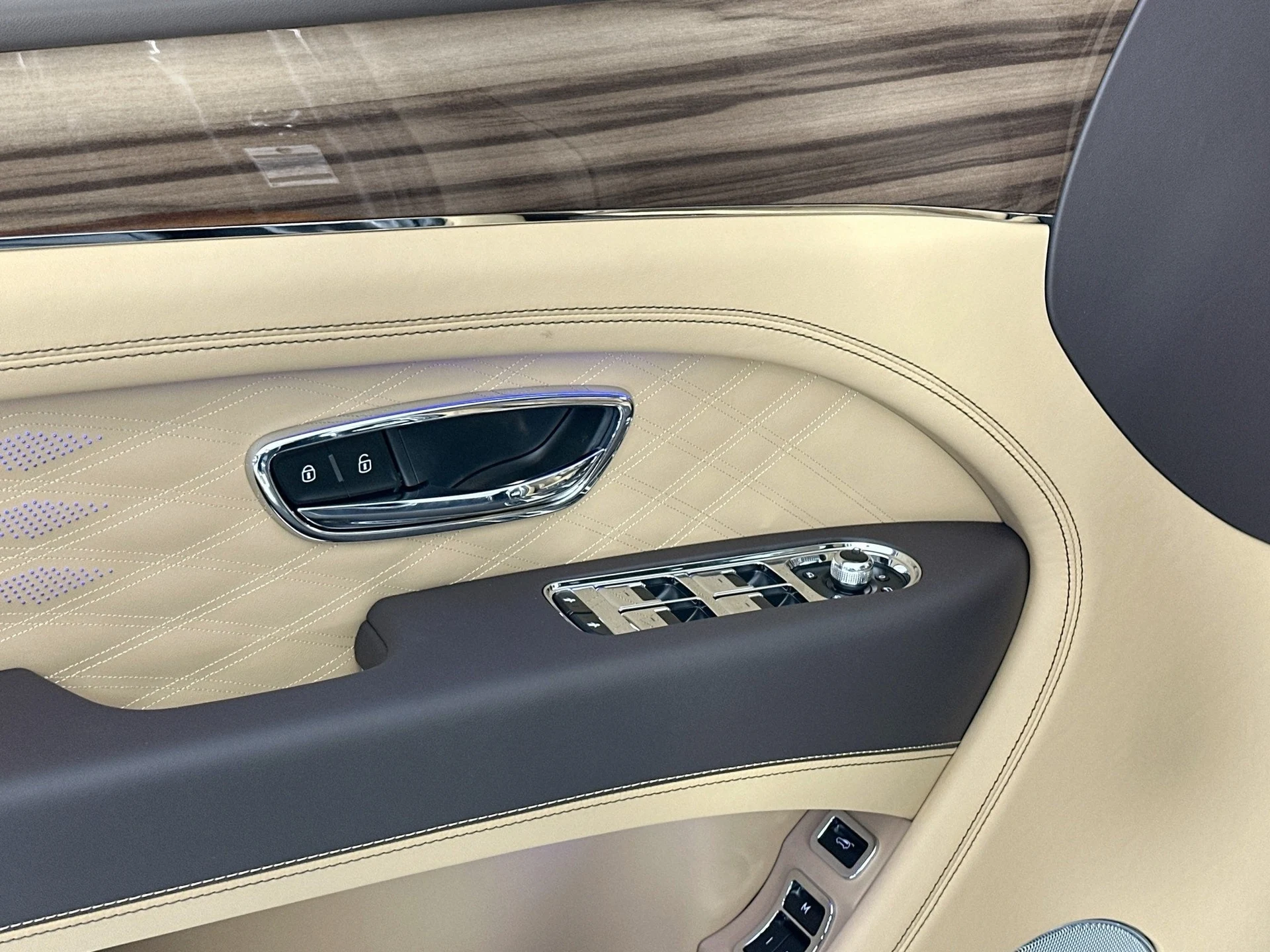 mph014_4116430587_15_b4207387bc