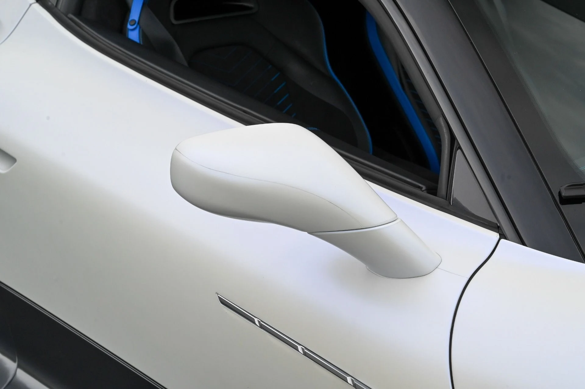 mph014_4118165768_Used_2022_Maserati_MC_20_1715696603_a9dc5dc662