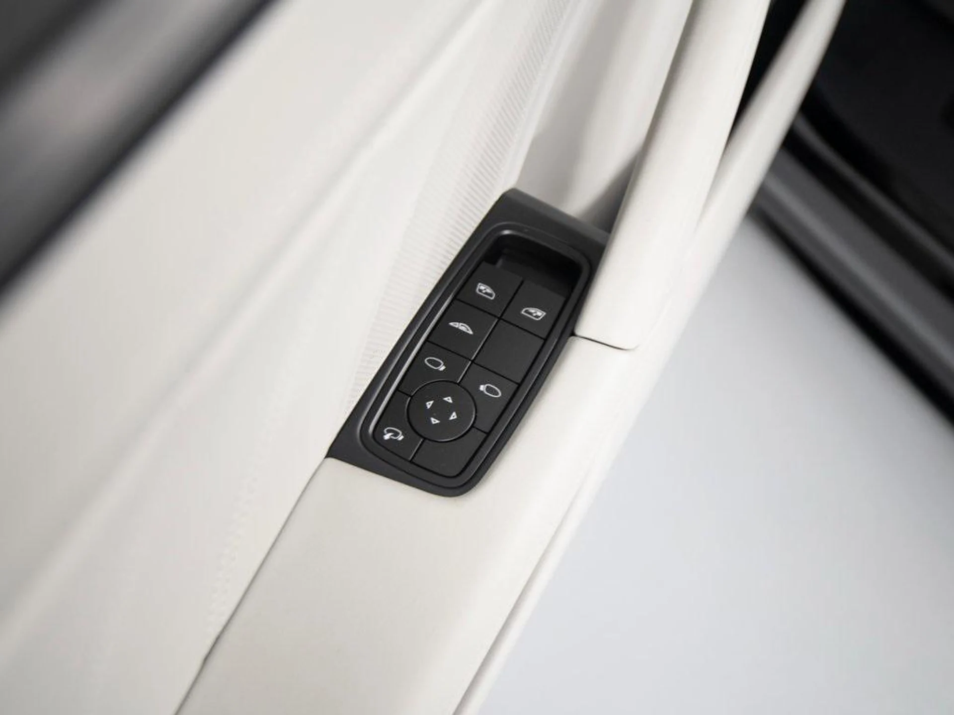 mph014_4118190246_Z9_JM_1ee_L46_6_O0_Yl_N0_o3dpfnw_b41a7237d3