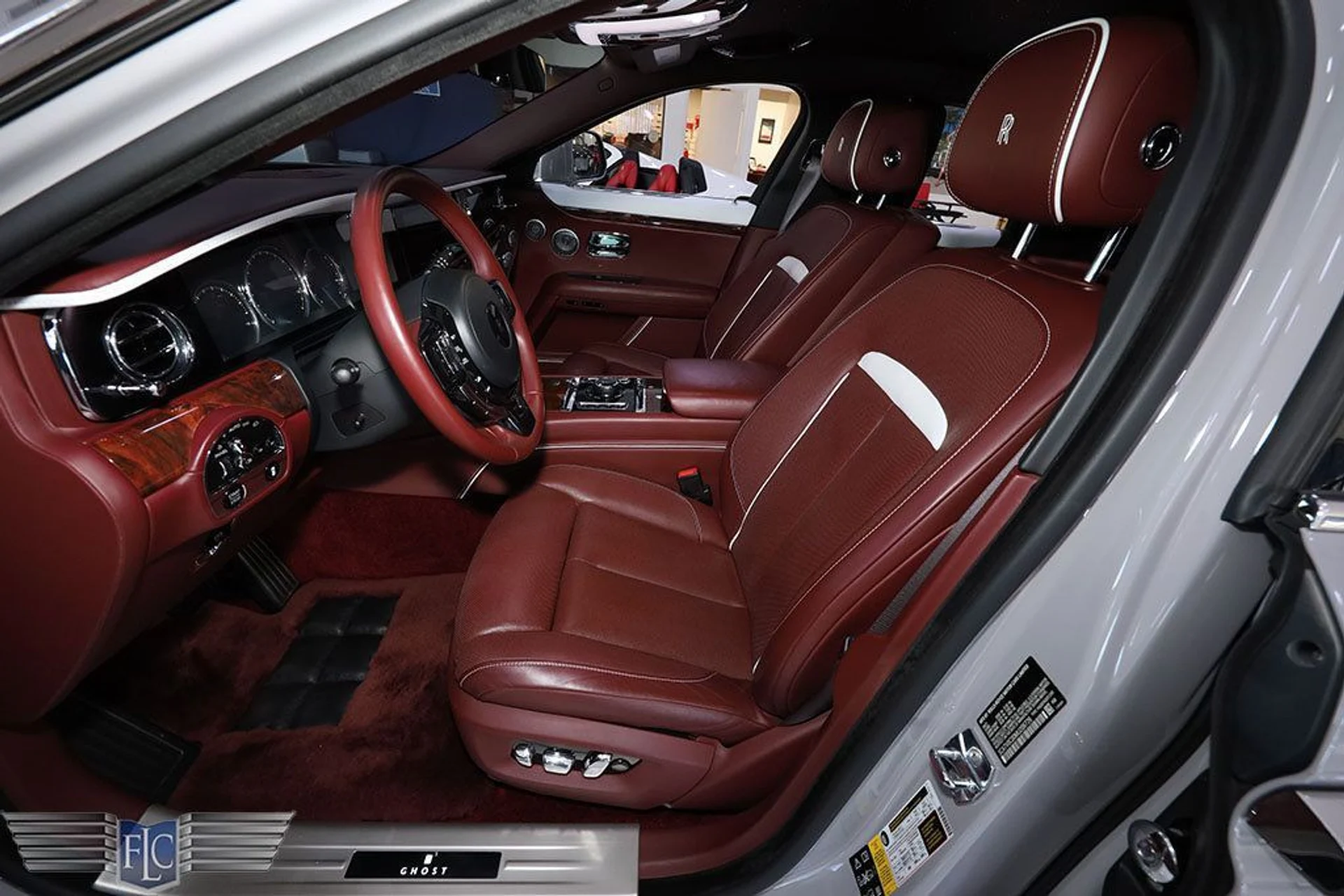 mph014_4126040517_used_2021_rolls_royce_ghost_sedan_6305_22950385_15_1024_4ad39b41ac