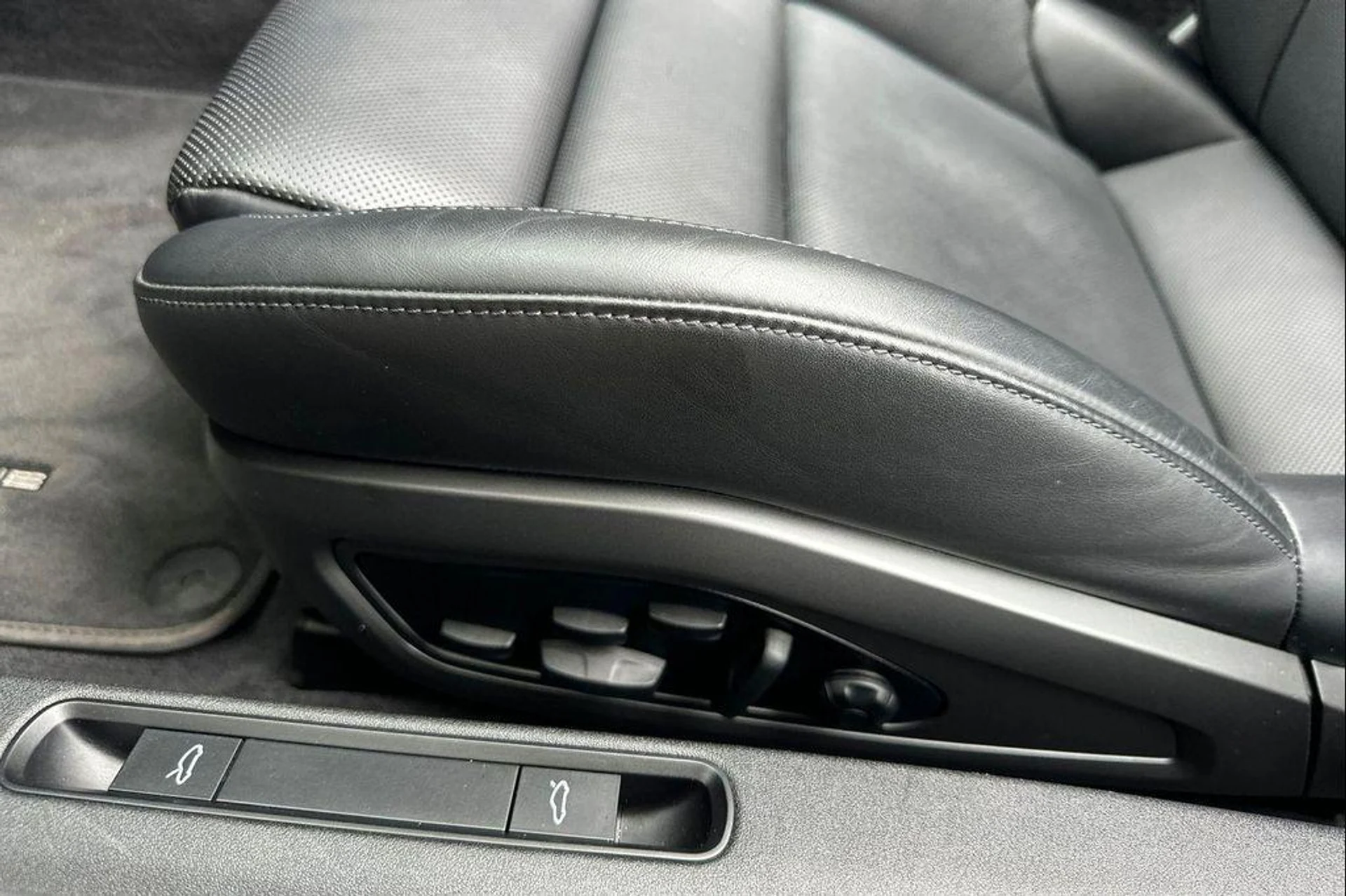 mph014_4149149928_Eoiq_Fg_Ia_H_Sy_Vdhf_Q5_Y_Gf_GRF_Va_Q_3acd5e2f7e