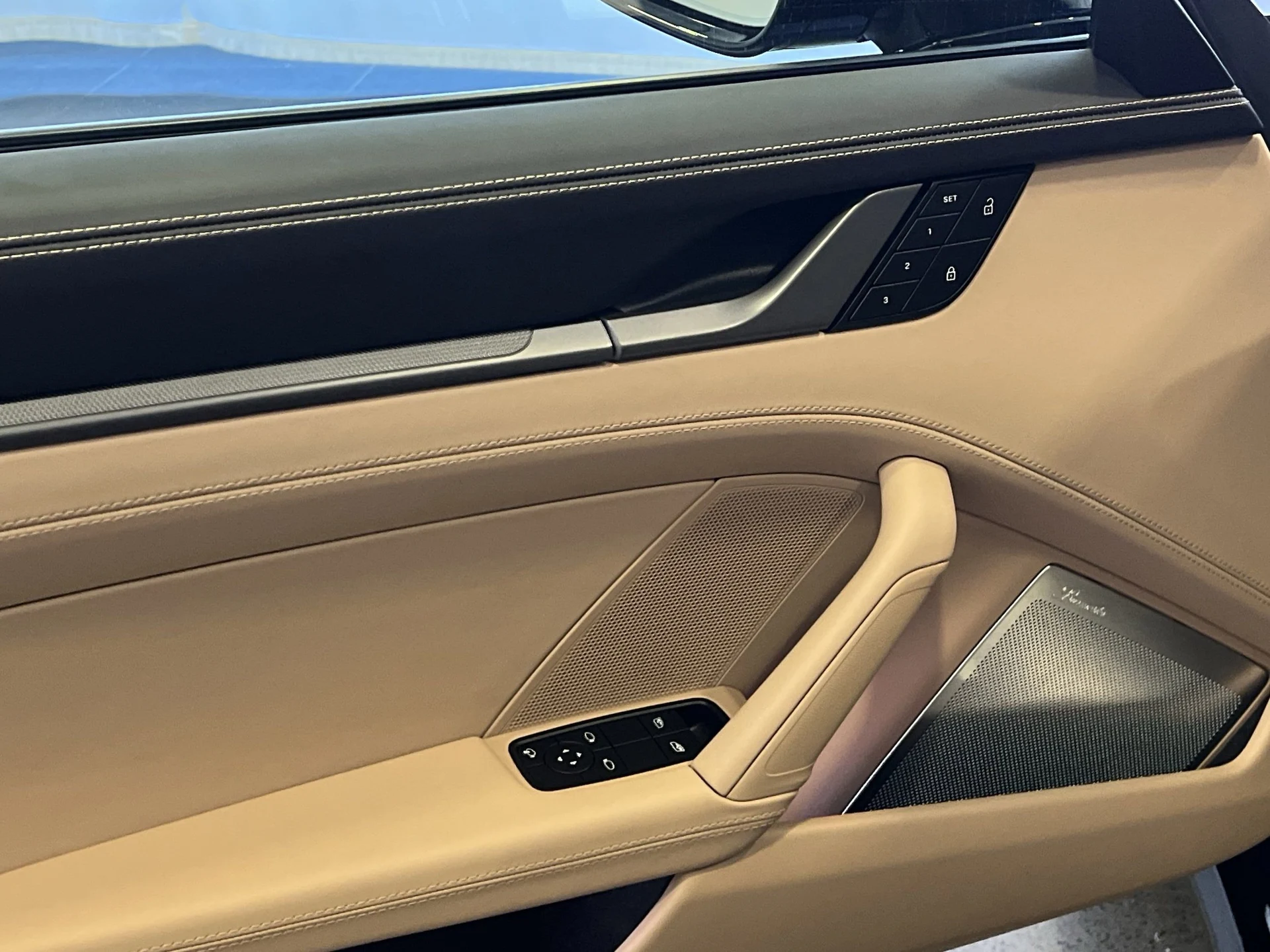 mph014_4150612016_257e29f215a45e5dbb2929fb2bbb423bx_437da762a5