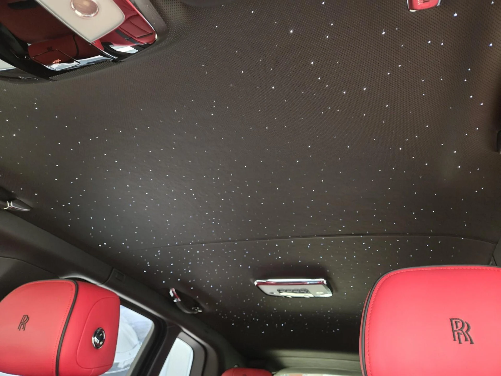 mph014_4151952276_Used_2022_Rolls_Royce_Black_Badge_Cullinan_1773381763_fa8bcec106