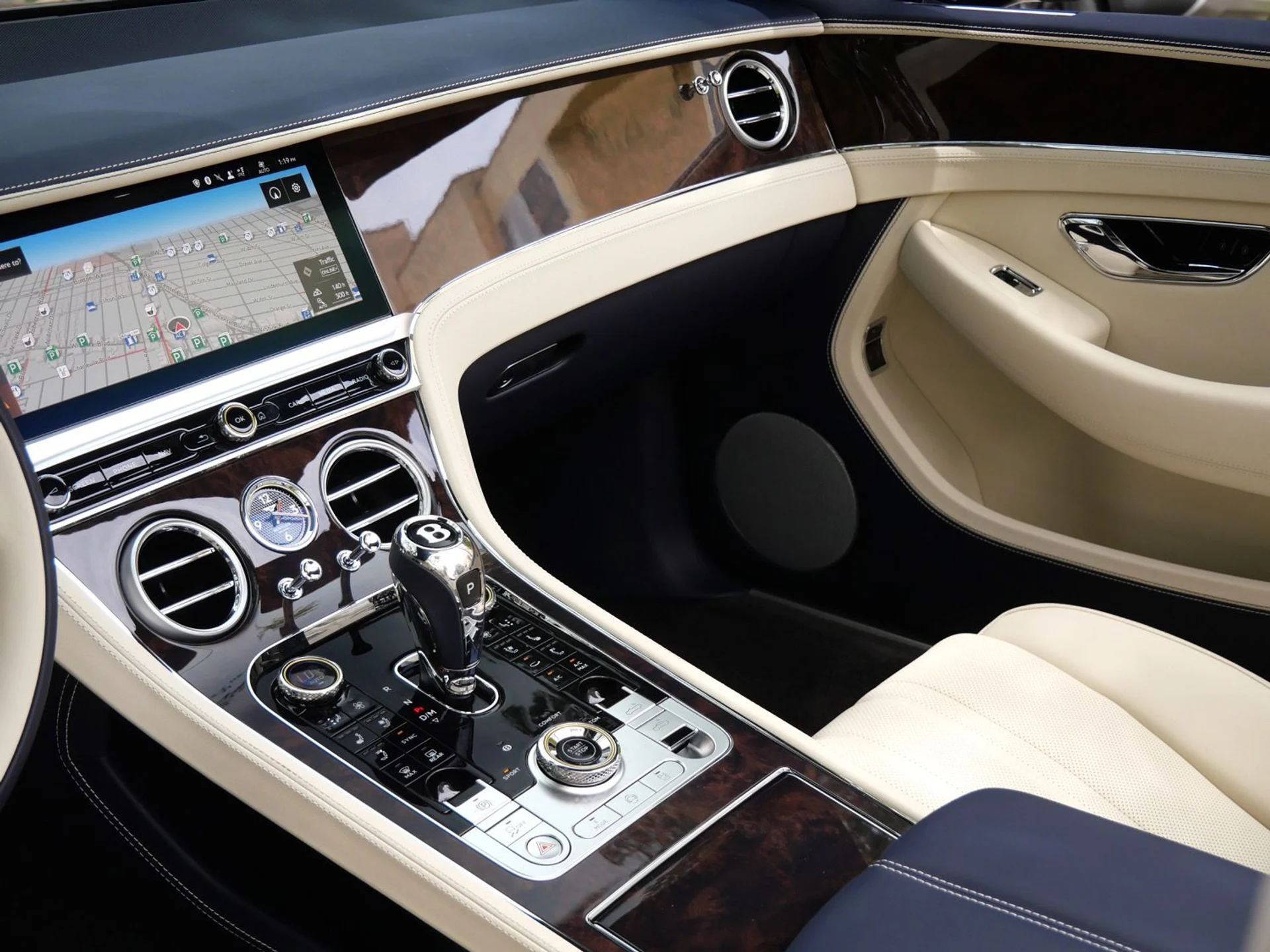 mph014_4157162388_0b2fcdd656e790398c12f25402e7ed5cx_d444438f85