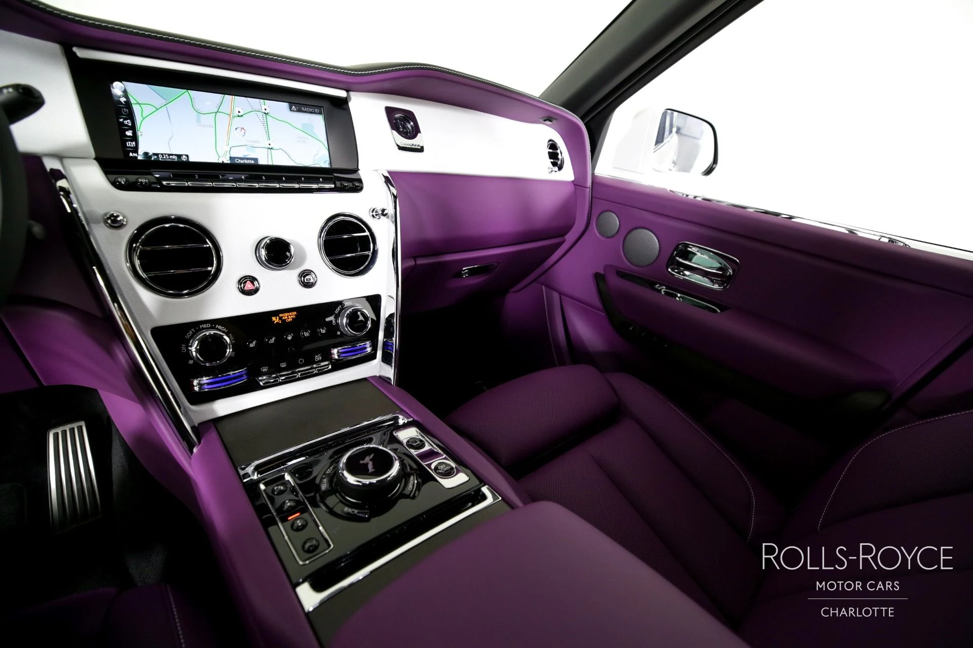 mph014_4161008590_Used_2024_Rolls_Royce_Cullinan_1750949955_bd848e558d