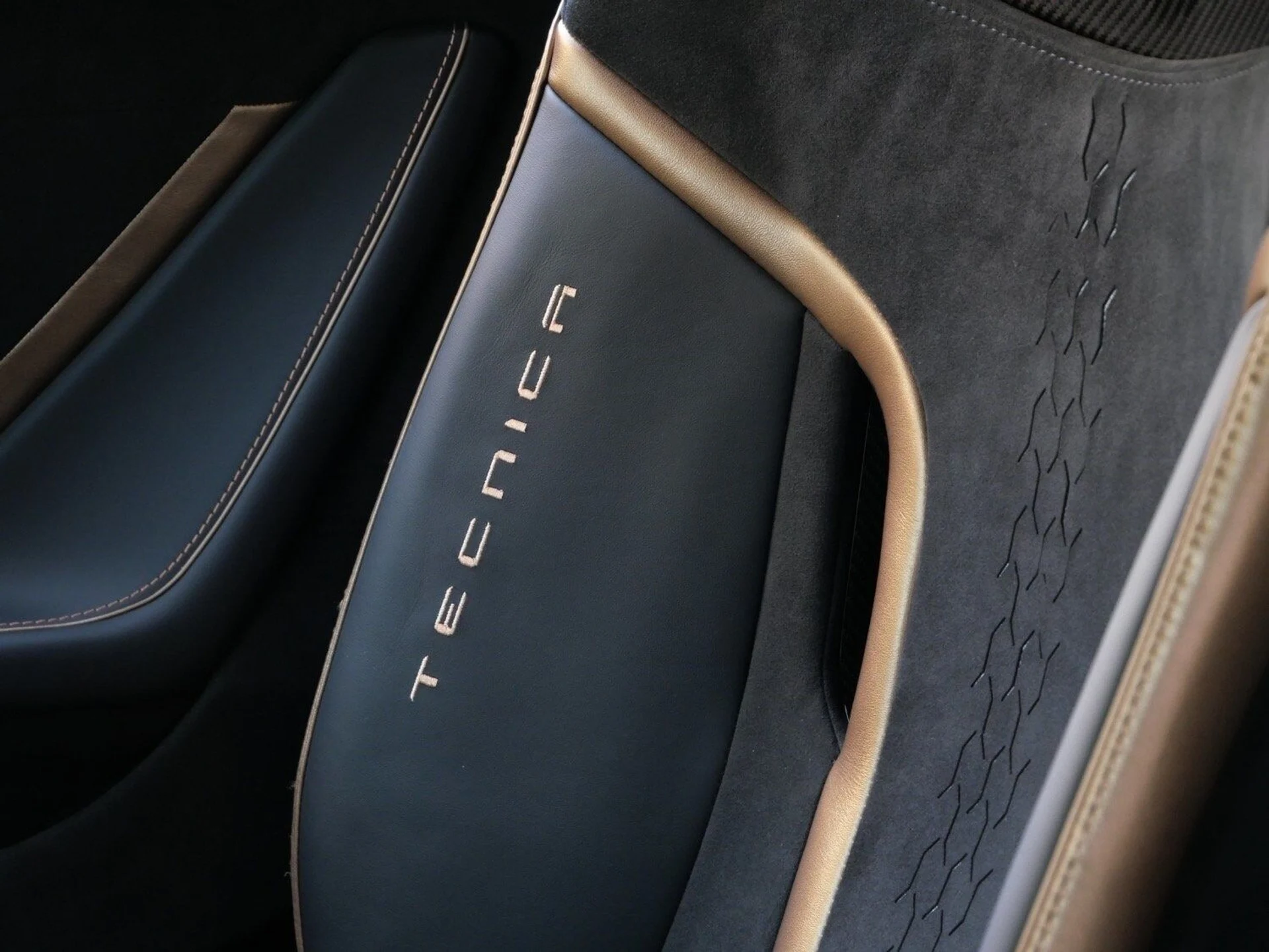 mph014_4164203198_c97102a14fac39b157ae231e262ec8e3x_0a4d838693