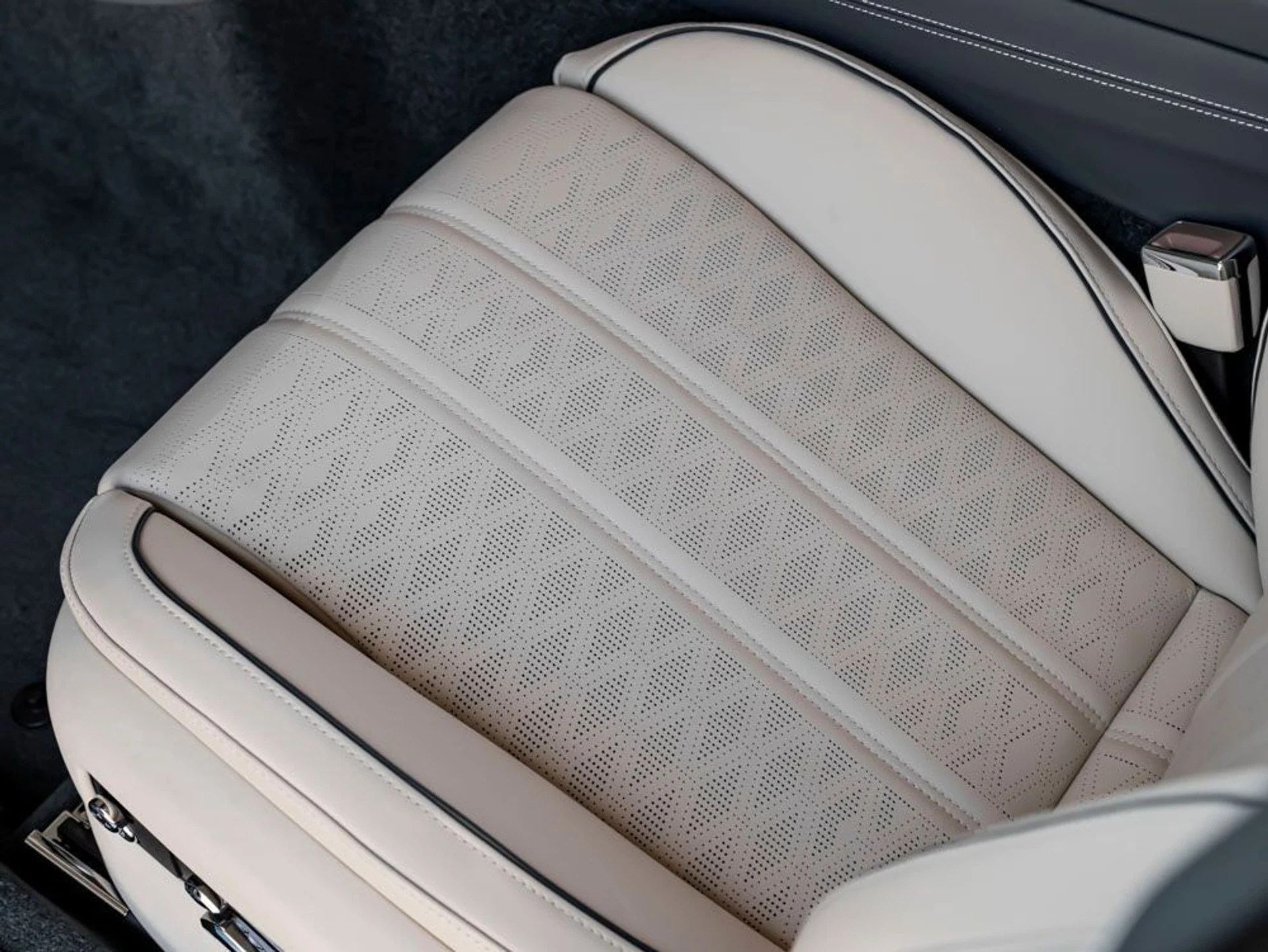 mph014_4166241072_15_0ccb9965ae