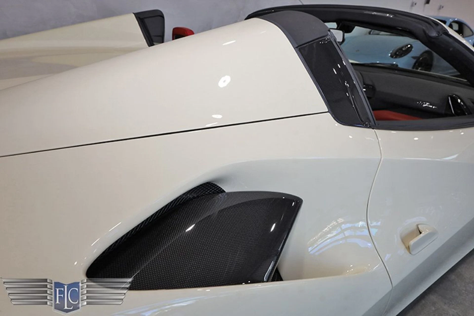 mph014_4176229418_used_2018_ferrari_488_spider_convertible_9689_22993121_15_1024_cff16d1cf6