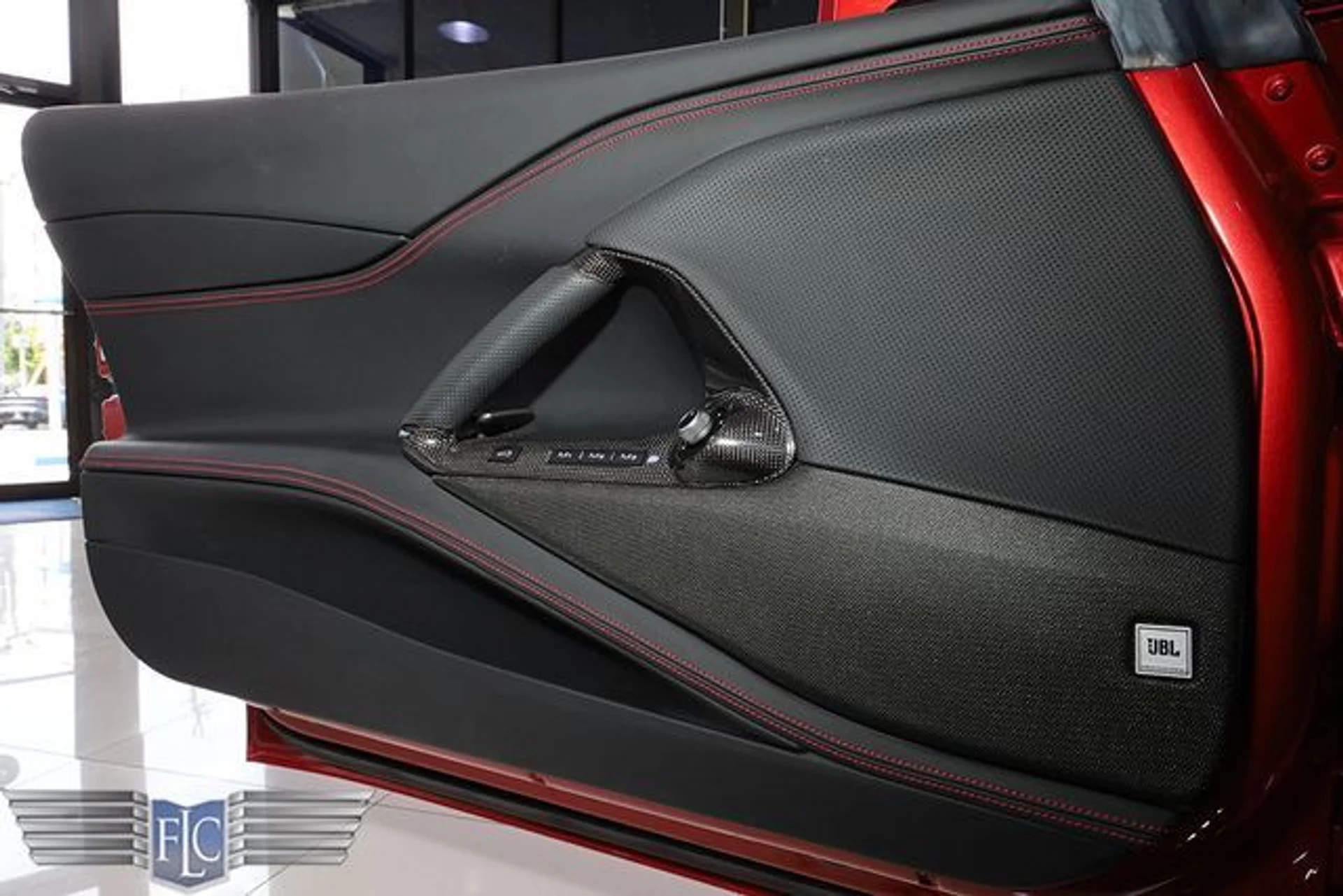 mph014_4177077915_used_2021_ferrari_812_gts_convertible_6305_23078569_19_640_8e807a4233