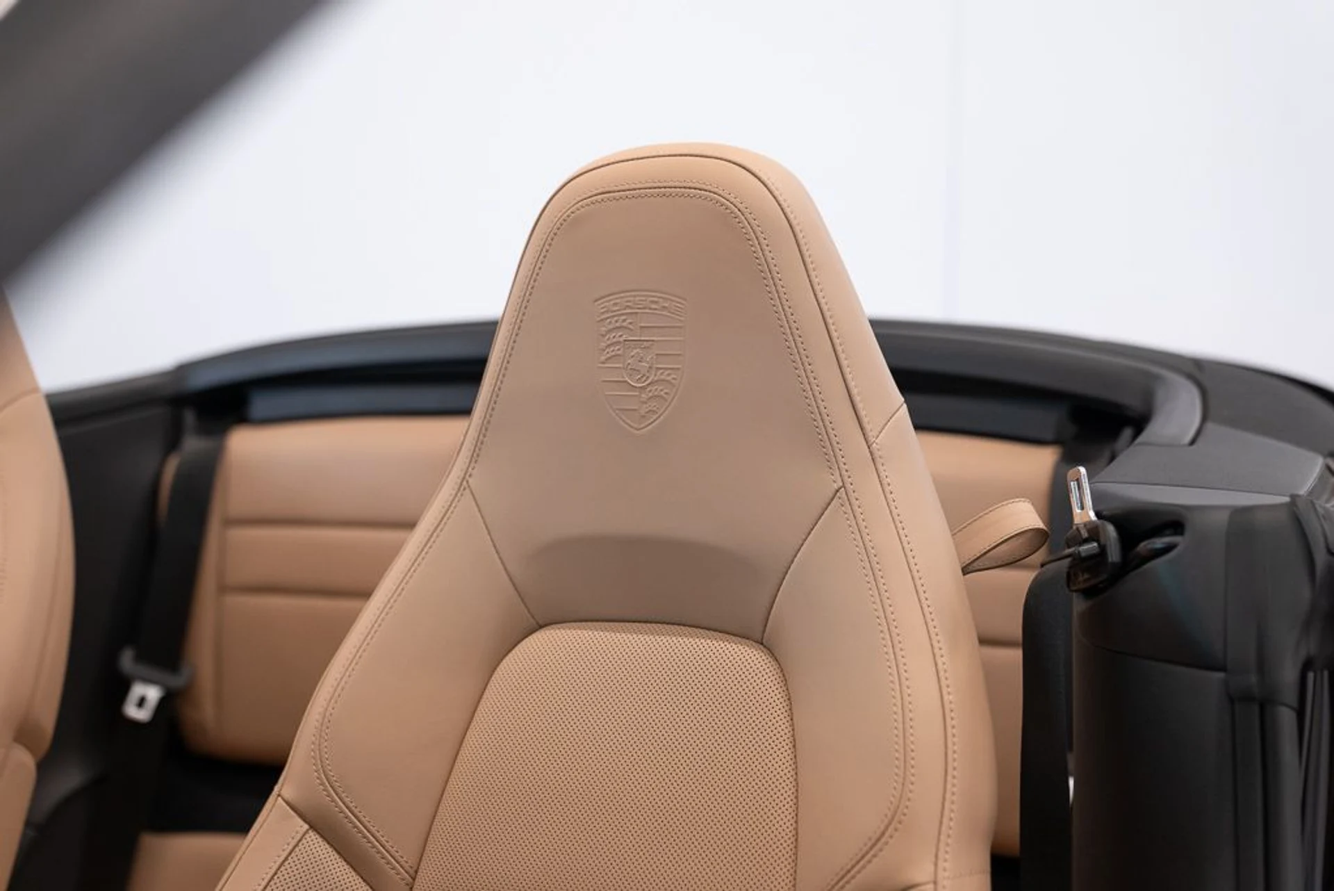 mph014_4178126477_porsche_911_2022_jpg_v_1780407122_d87a95f142