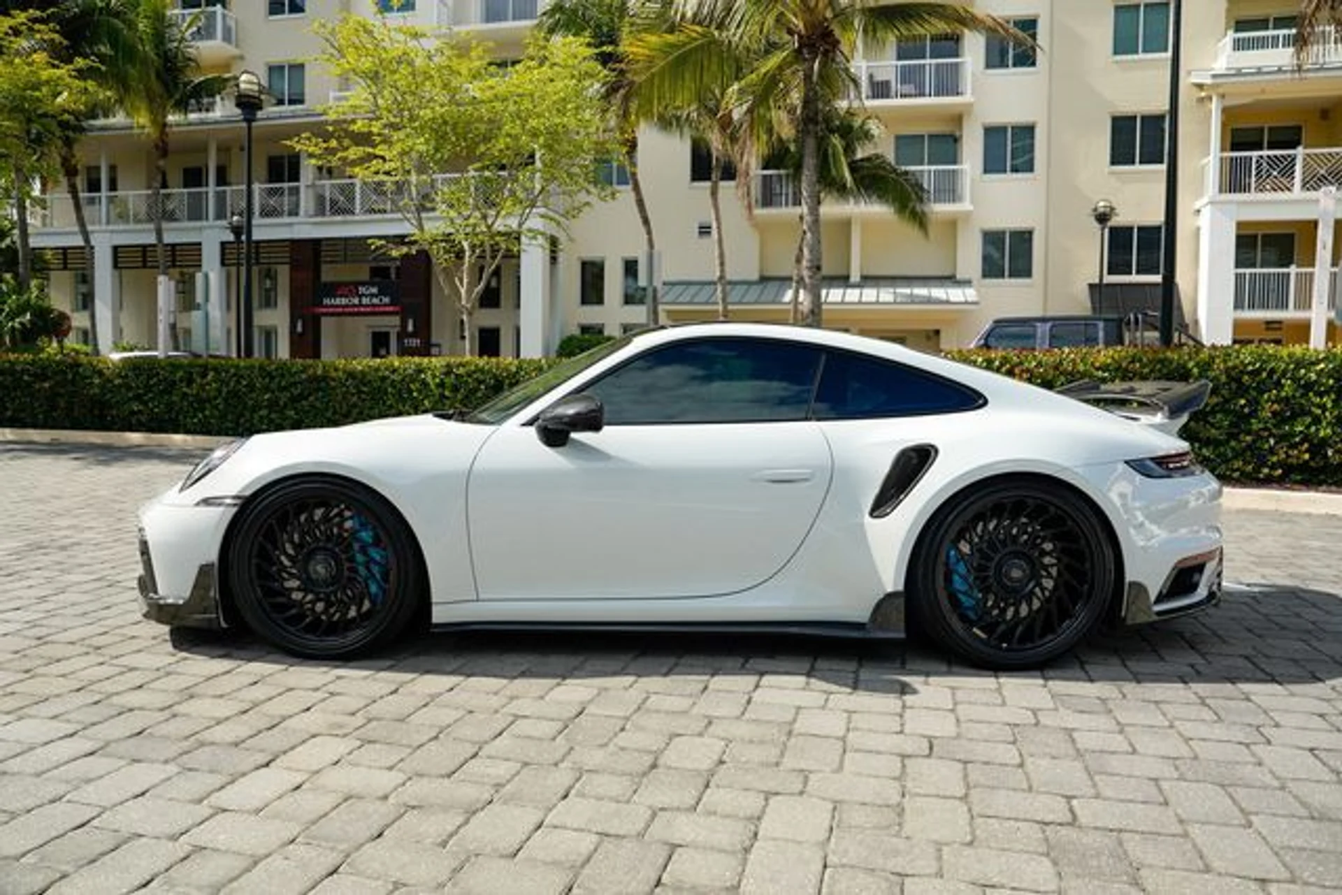 mph014_4183795473_23018169_15_9ba66b6900