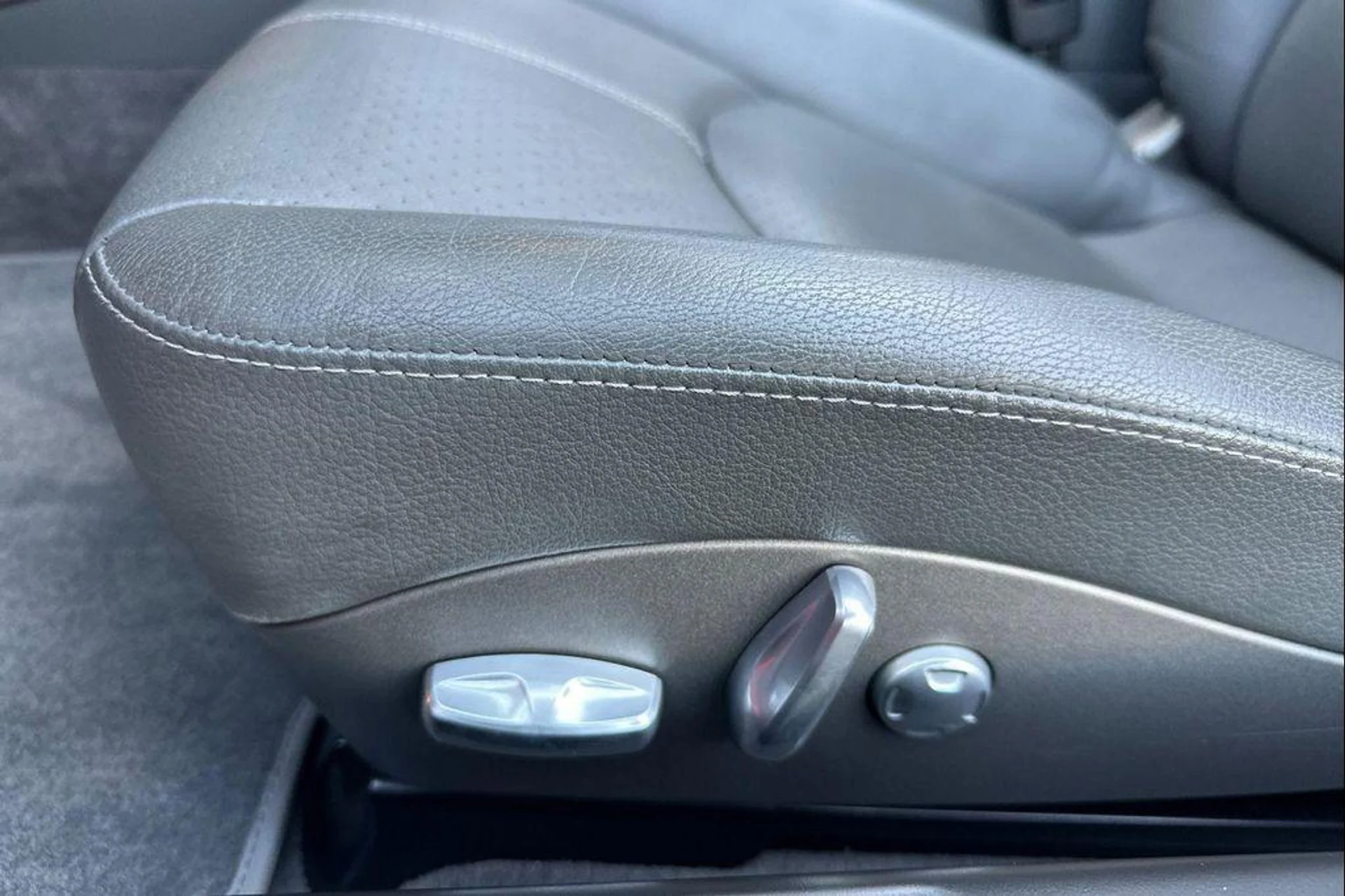 mph014_4187289186_4_lzy_O_Cvnu_Oul_FW_2llrgi7m_AG_Hs_e27488b71e