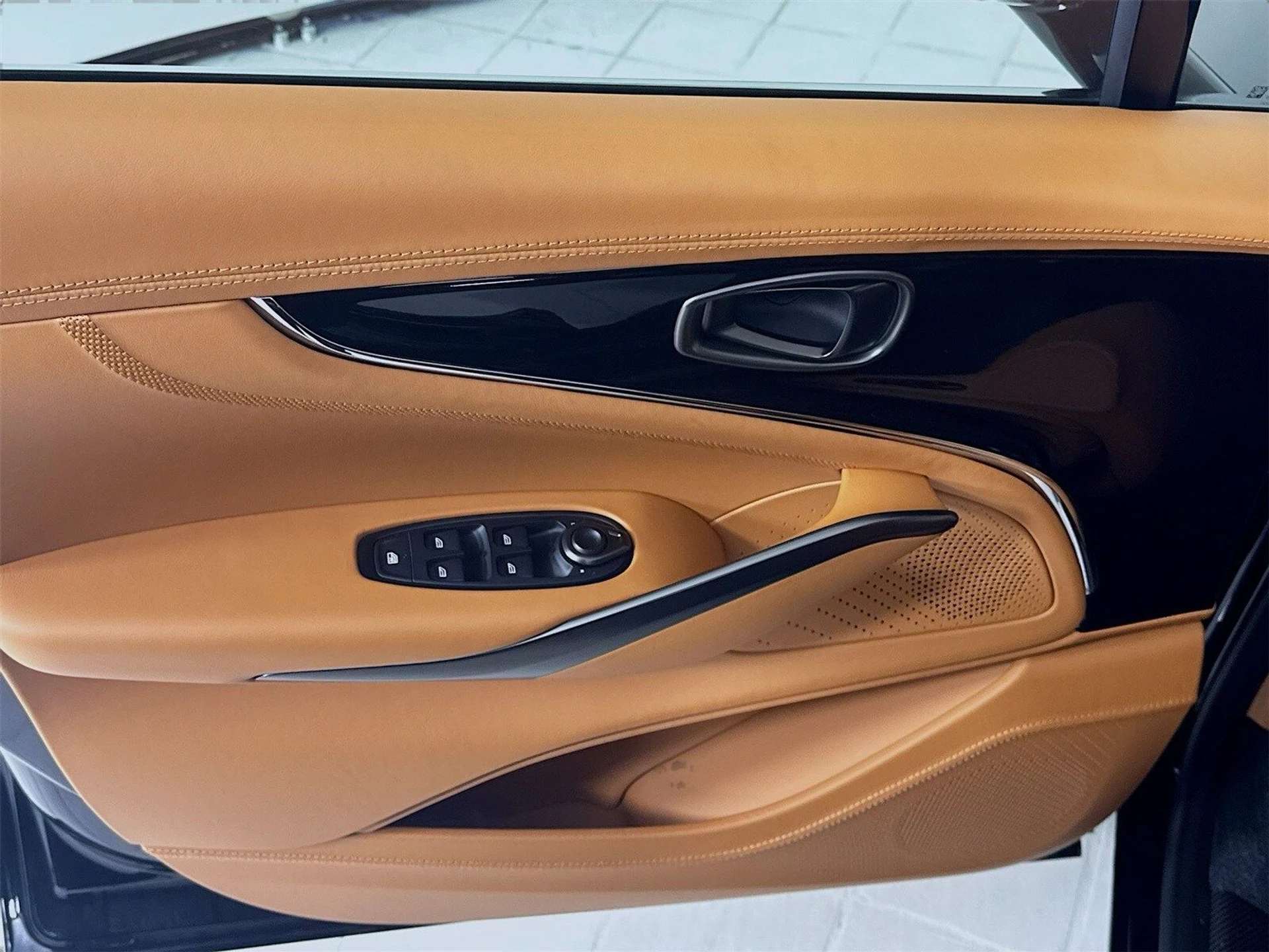 mph014_4196565965_441f25d0ac48e689bca25ca48e4545cex_e66de0321e