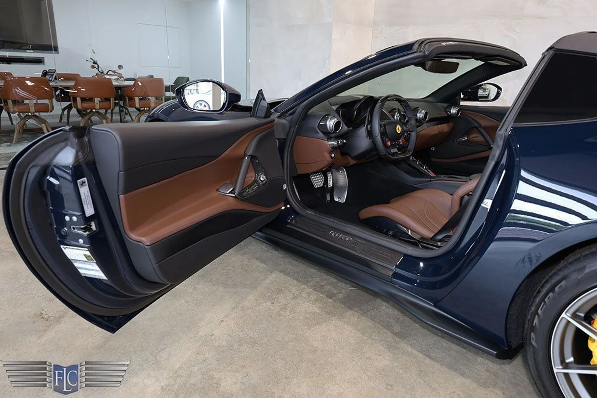 mph014_4199722074_used_2023_ferrari_812_gts_convertible_9689_22953205_15_1024_0df67c00e3