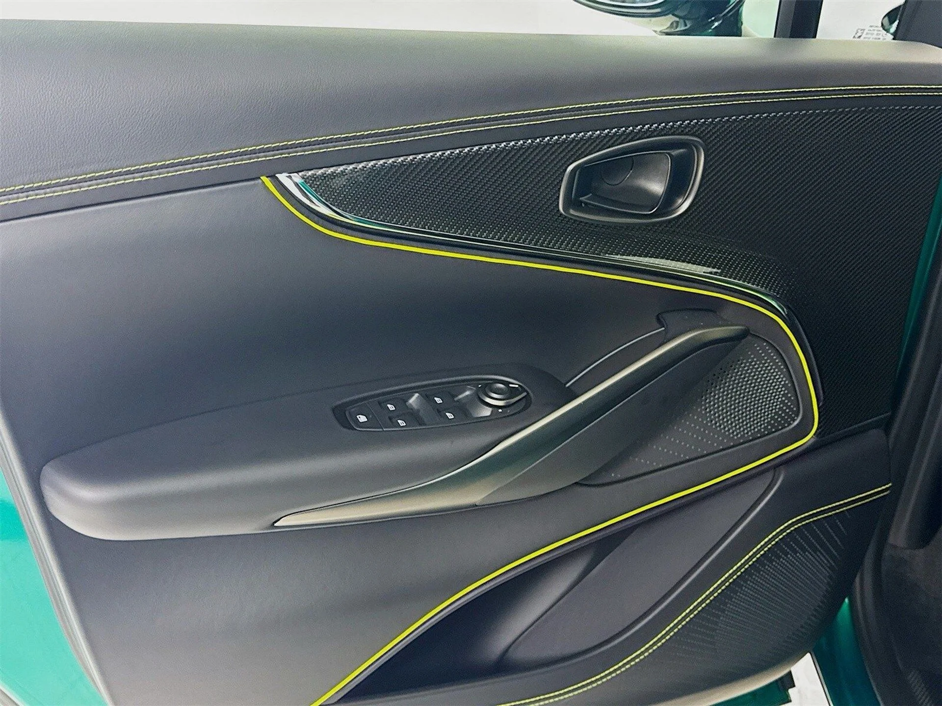 mph014_4202371733_3114040a646d66769f5273b2c351b432x_2acaa2dc58