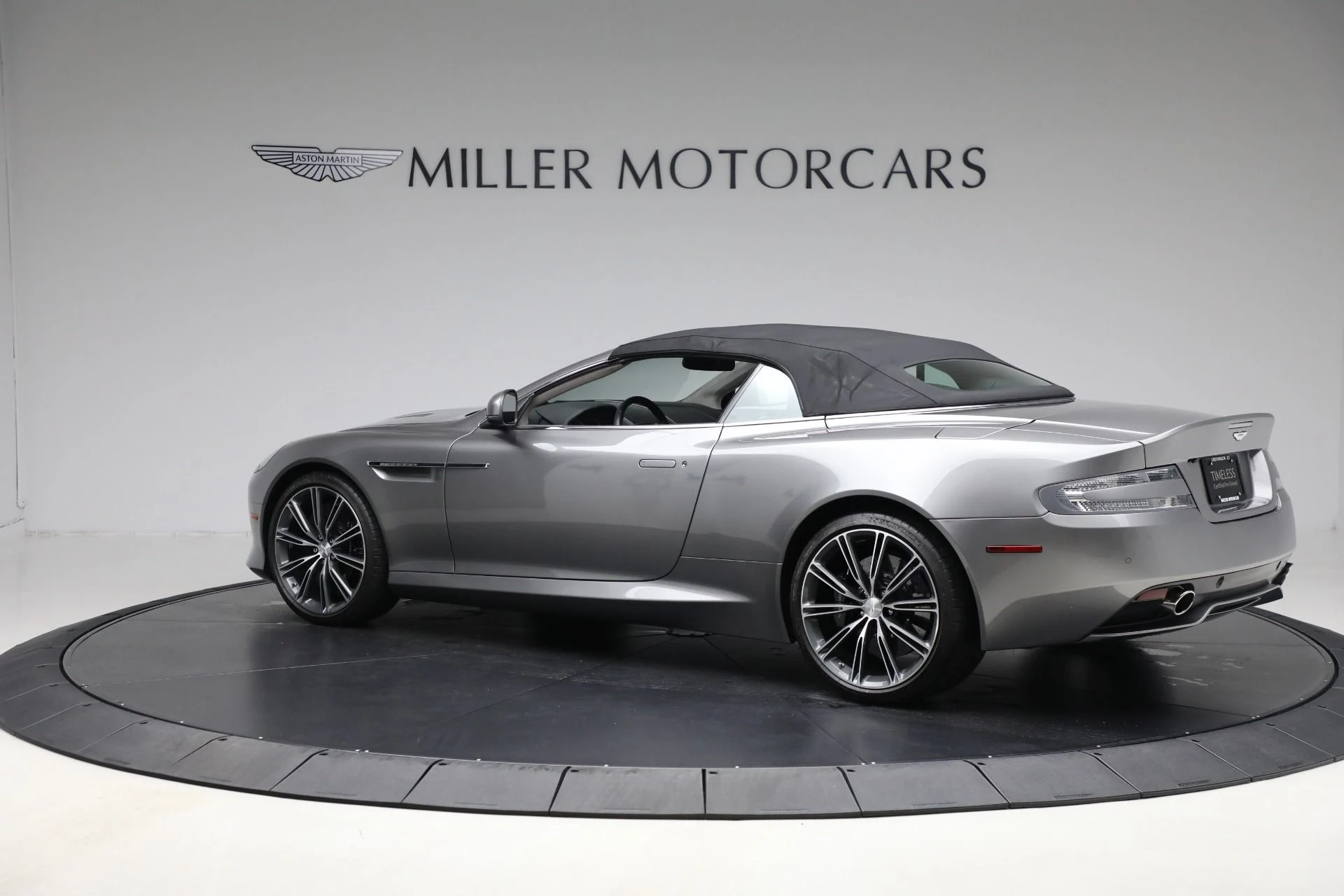 mph014_4205235959_Used_2015_Aston_Martin_DB_9_Volante_dcb9fdb324