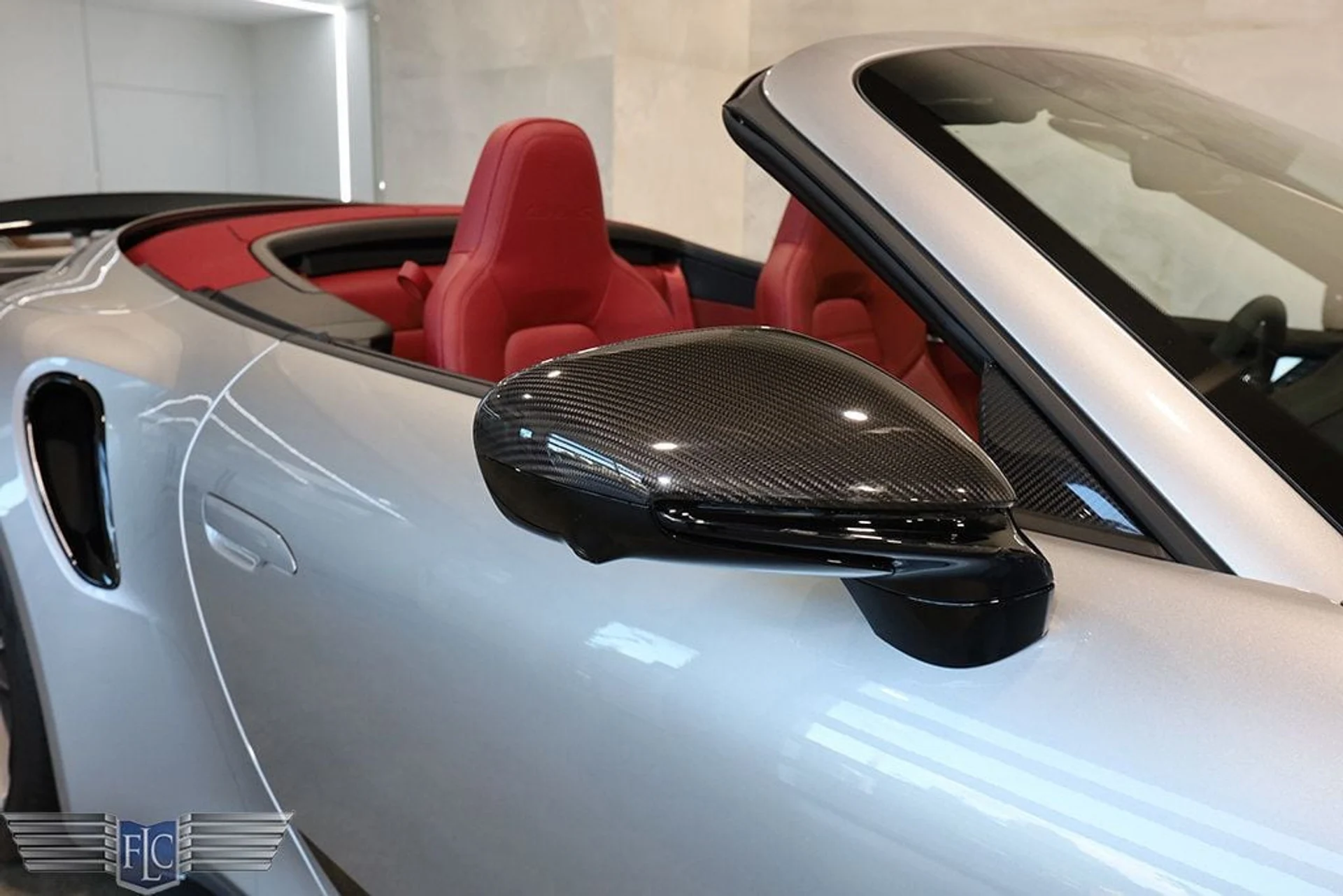 mph014_4207244616_used_2024_porsche_911_turboscabriolet_9689_22937048_15_1024_0f81989436