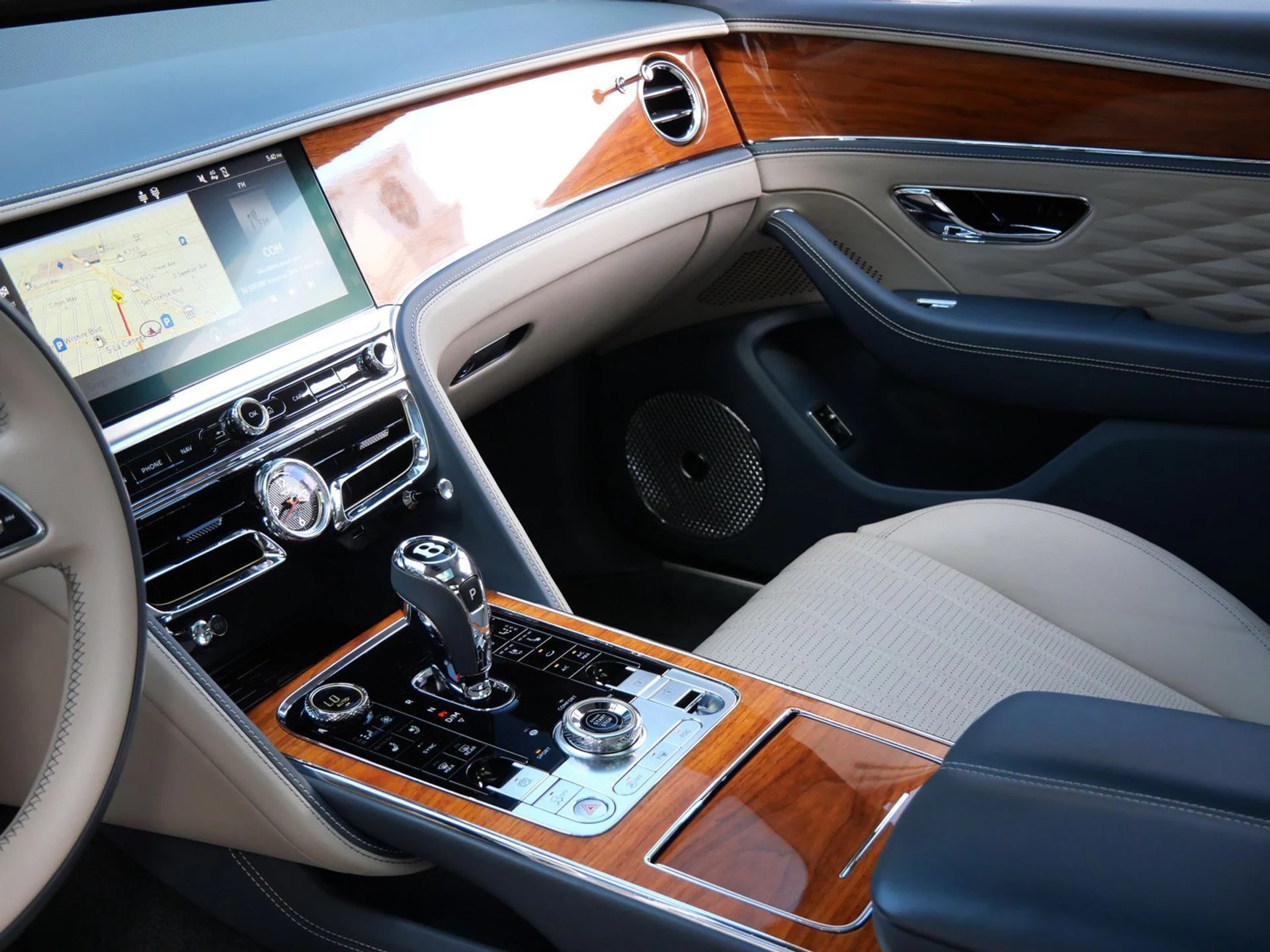 mph014_4209703477_1a75cab2848715f307804dc2371dc741x_e50f7cf59f