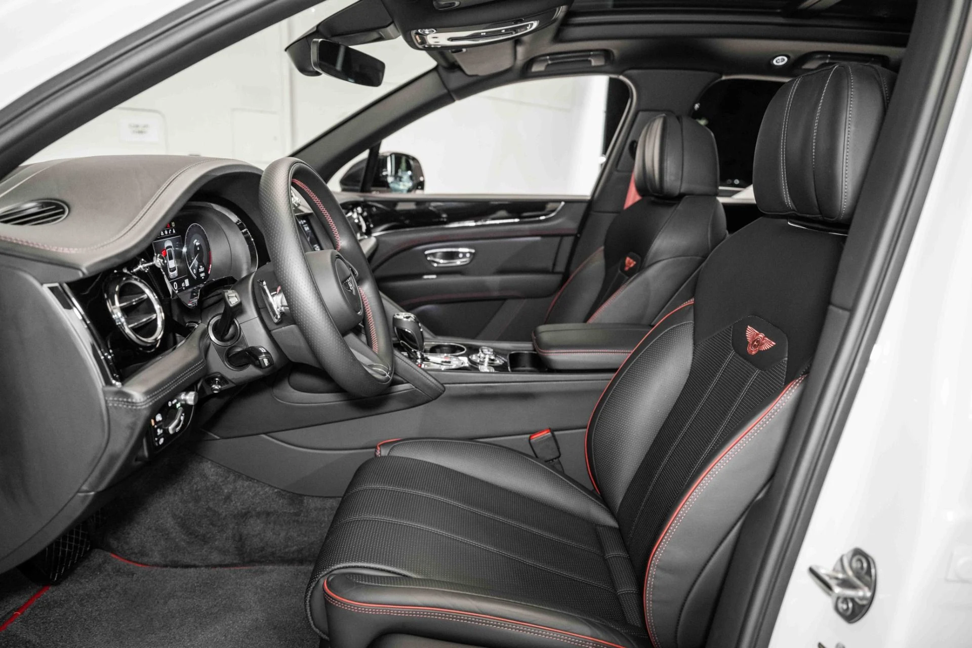 mph014_4210984688_Used_2022_Bentley_Bentayga_S_1725543345_4378ca14bc