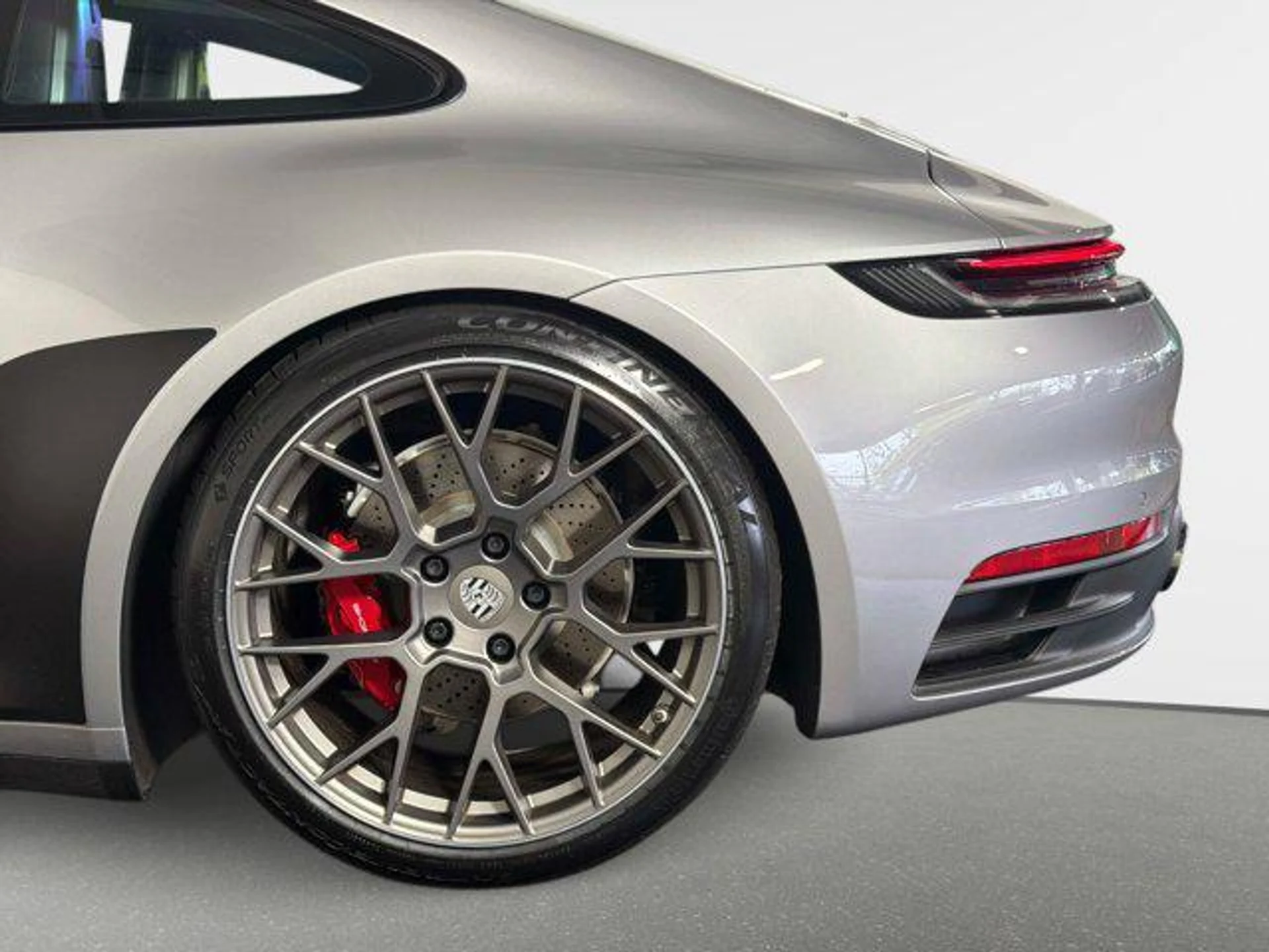 mph014_4213366621_zfi_Q22_Xak5_Pv_L12_Wq4ot_L_Zt_OA_Ak_f0eeeaae8e