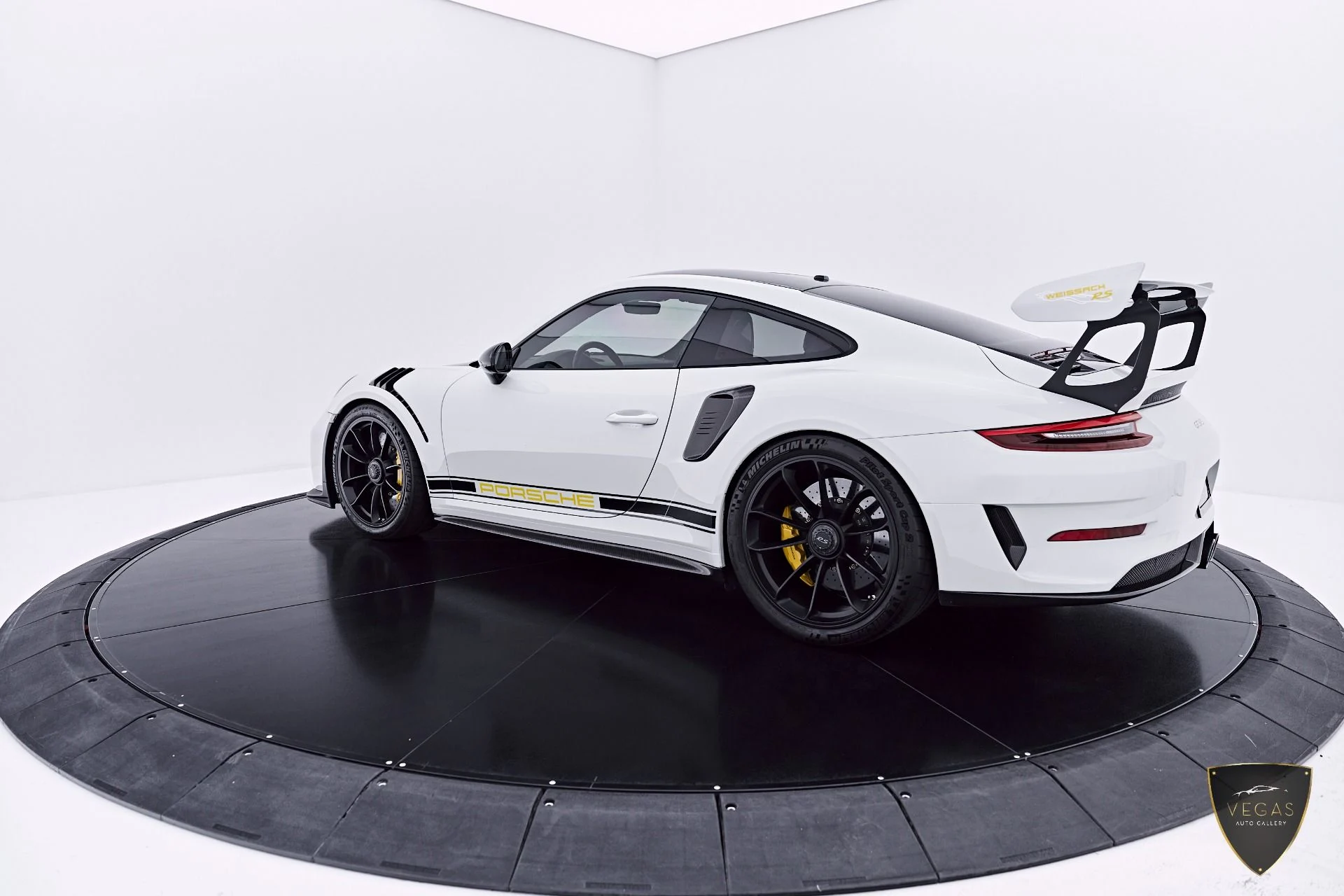 mph014_4217899333_Used_2019_Porsche_911_GT_3_RS_1783382282_1a771dcb66