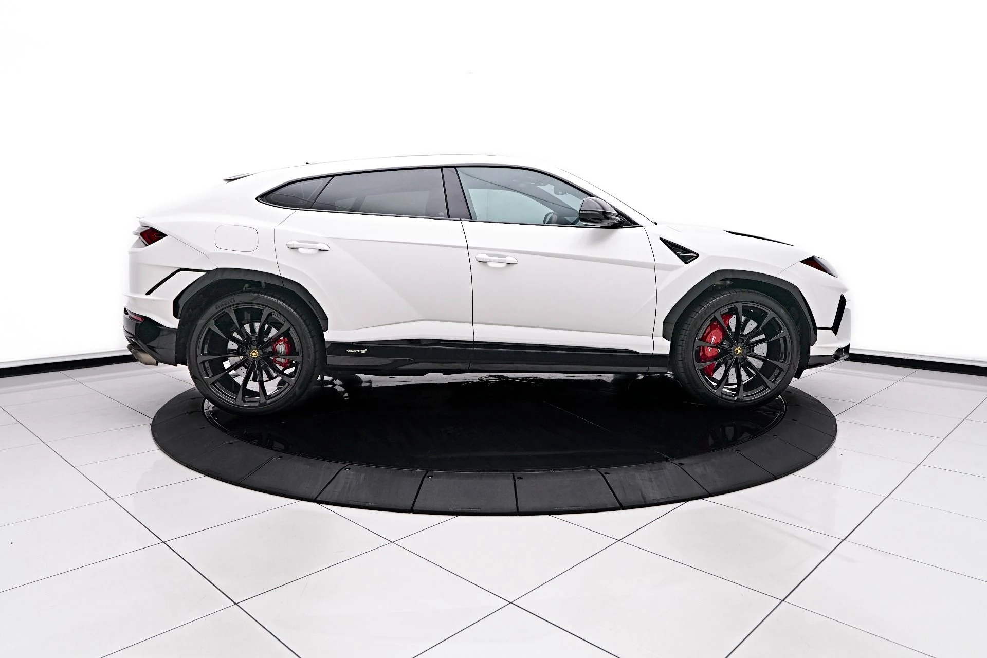 mph014_4219519627_Used_2024_Lamborghini_Urus_S_1751401874_e97c1d70ed