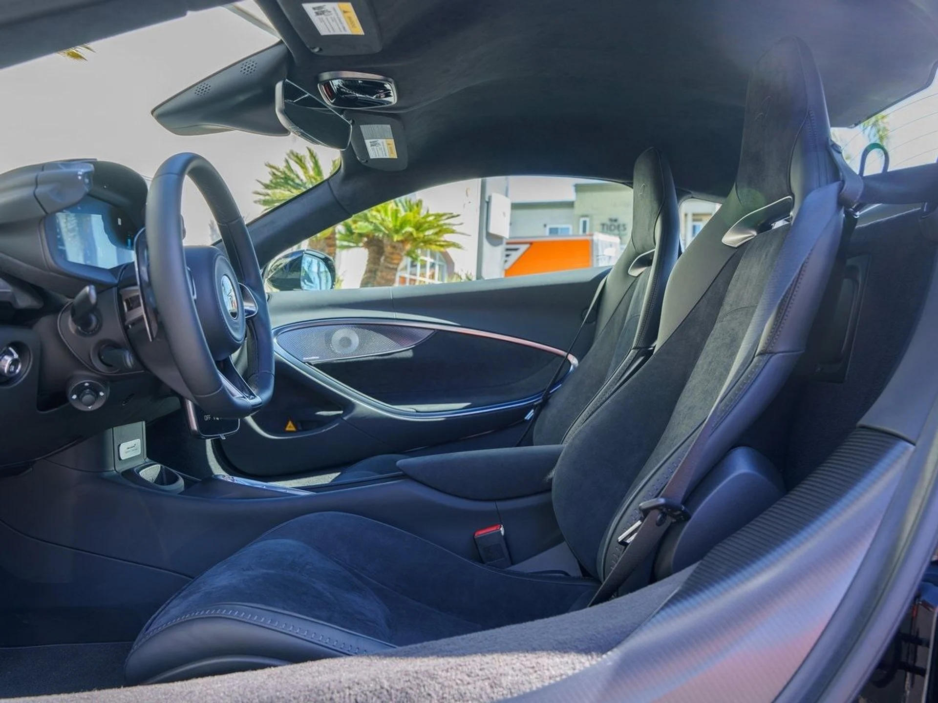 mph014_4220848490_27410841e511f07661878547cc2eea8ex_dee8801005