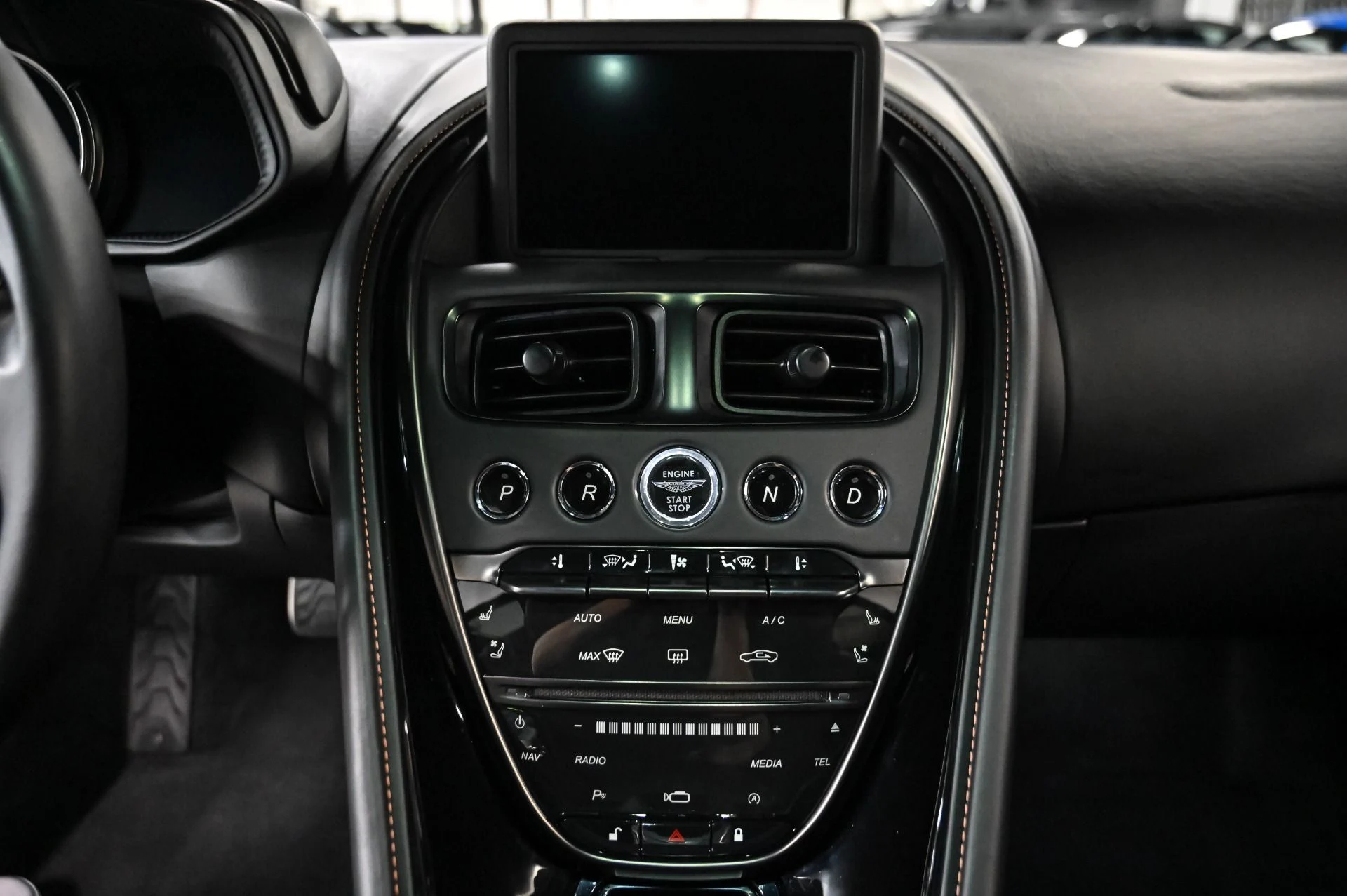 mph014_422262941_Used_2018_Aston_Martin_DB_11_Base_1758753166_e80070f7c3
