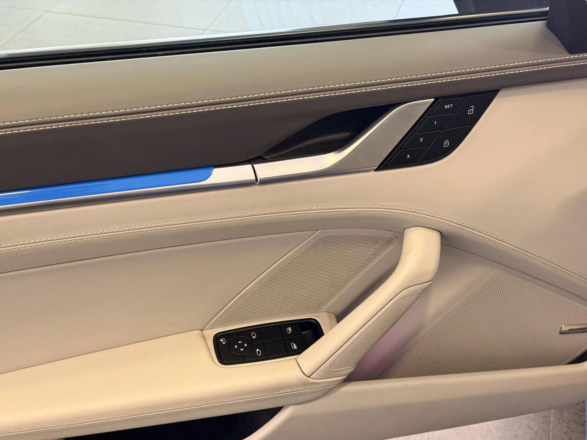 mph014_4223891674_ce954a65f70184ee5dc8db2a70247226x_0c35a6592c