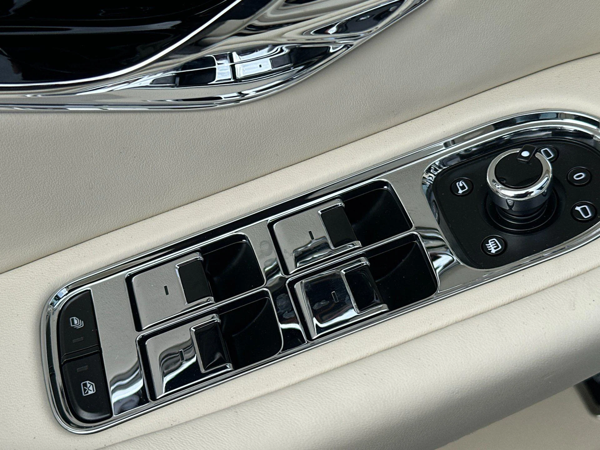 mph014_4224192658_New_2026_Bentley_Continental_GTC_1772028512_3966ed317b