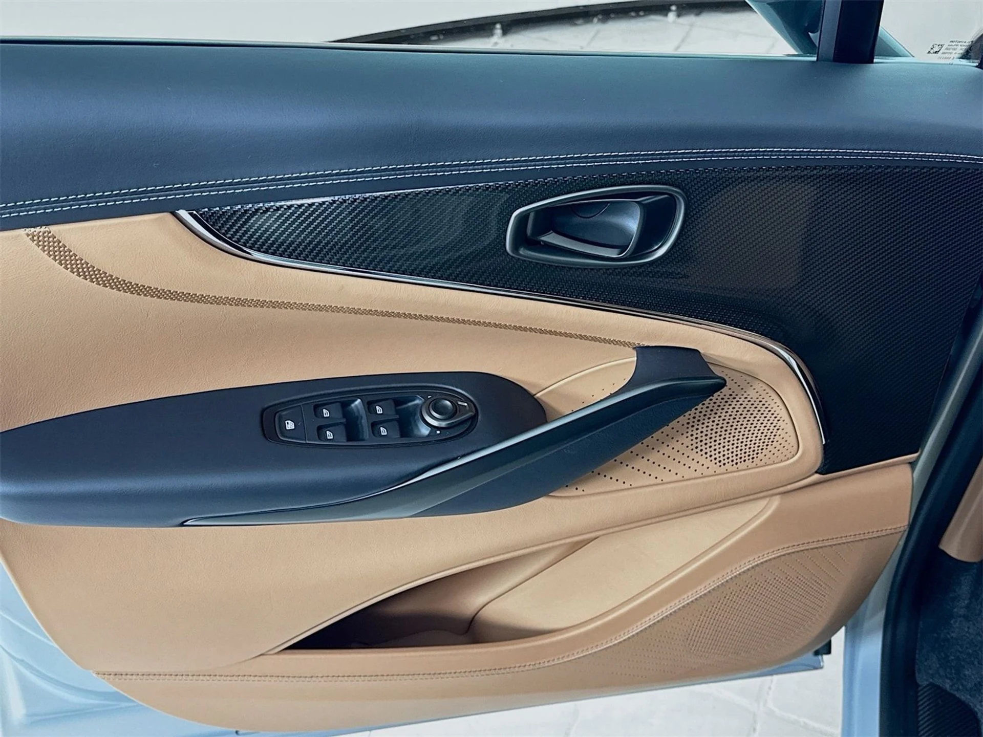 mph014_4232630329_f9da18aa4f18b8a305eca9ef52997022x_6b09f4f8ef