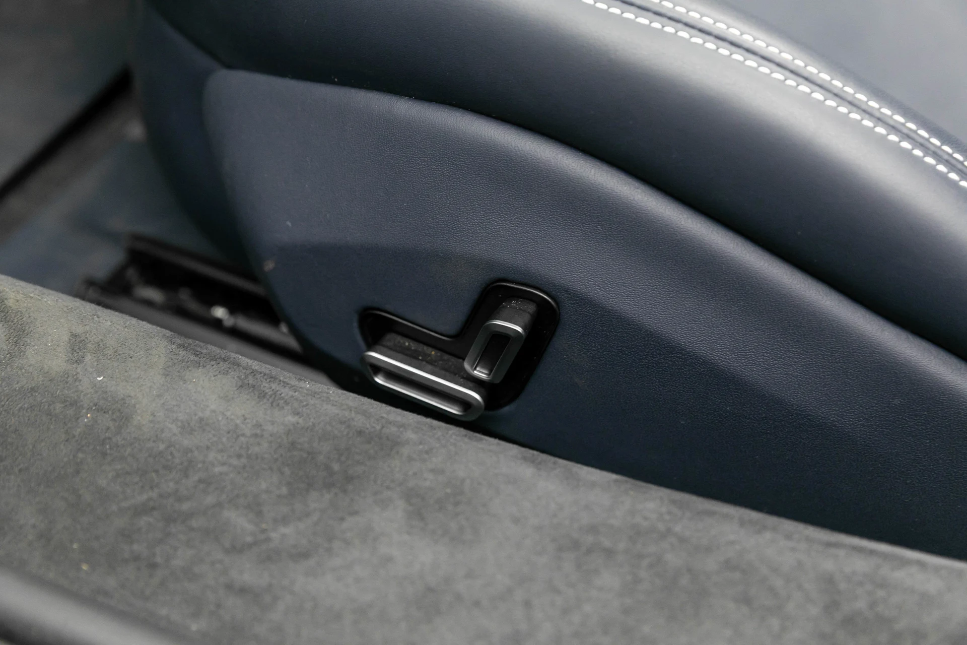 mph014_4237434075_2aa16de1630c4fde953bd351e0cb1029_11373ba860