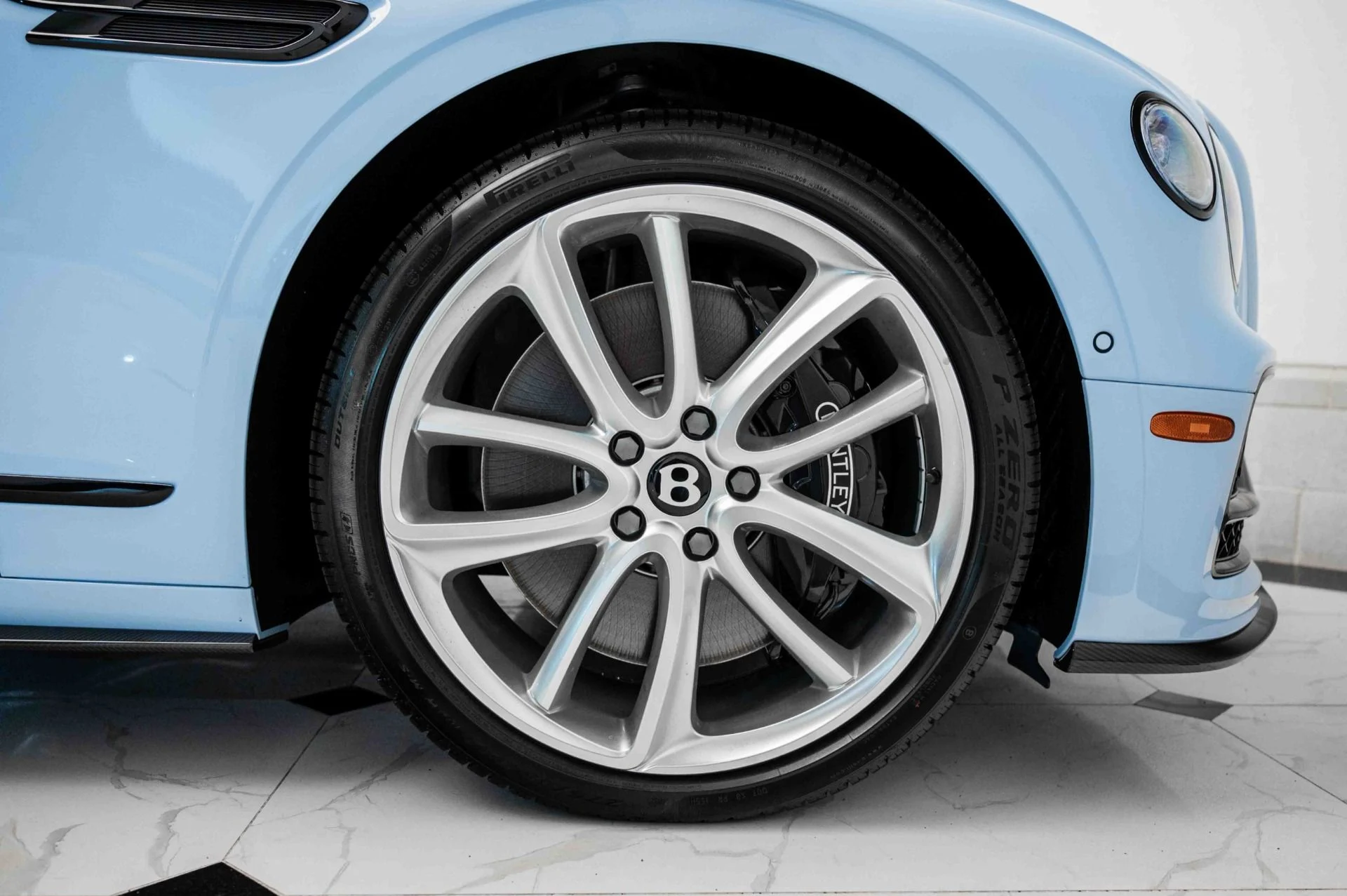 mph014_4237482503_Used_2024_Bentley_Flying_Spur_Edition_8_1717257938_aadc60f365
