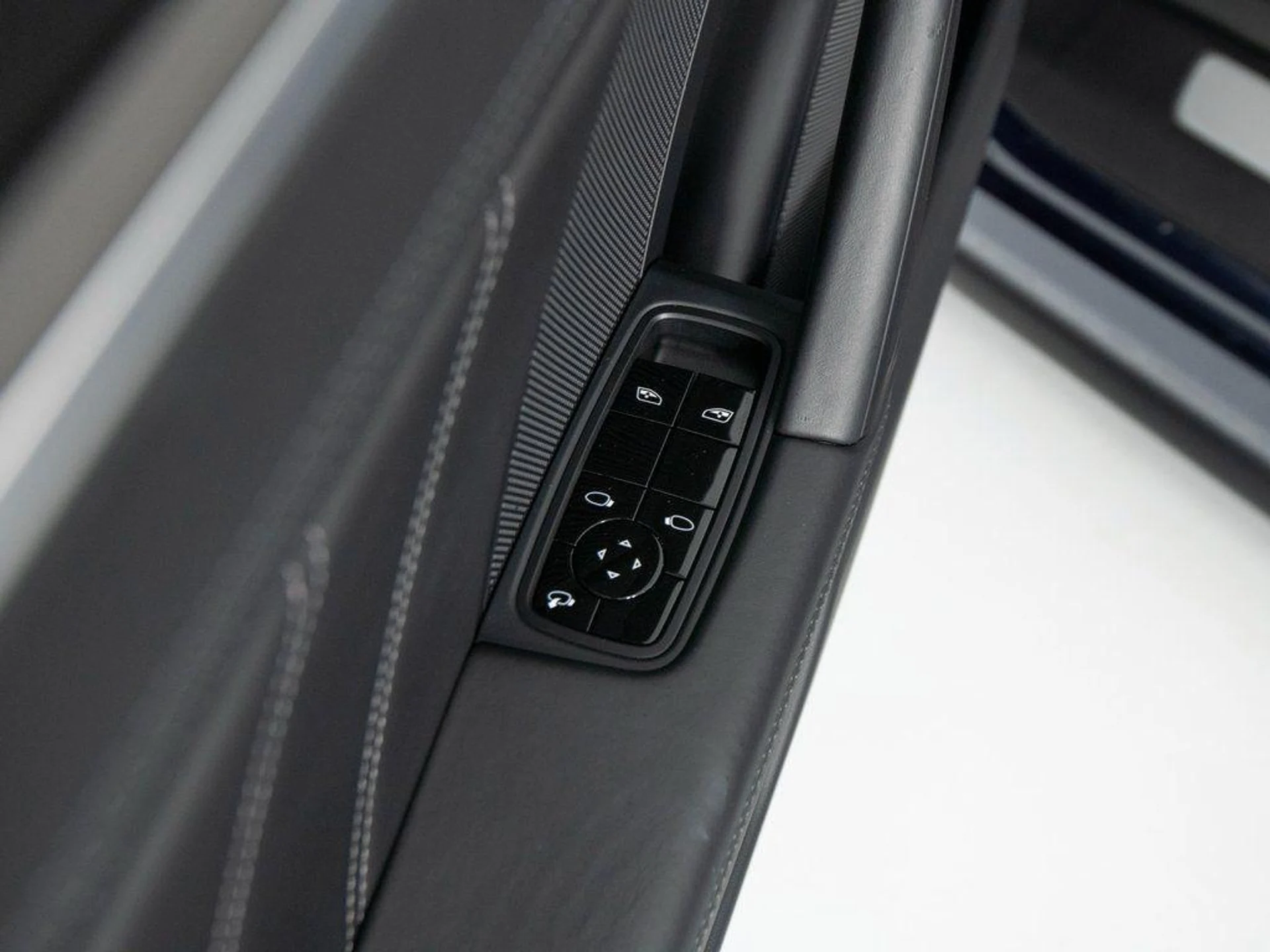 mph014_423793729_Nnxlk_Qc_Abv2_D6v_Tov7a_GT_7gmr4_2326d86247