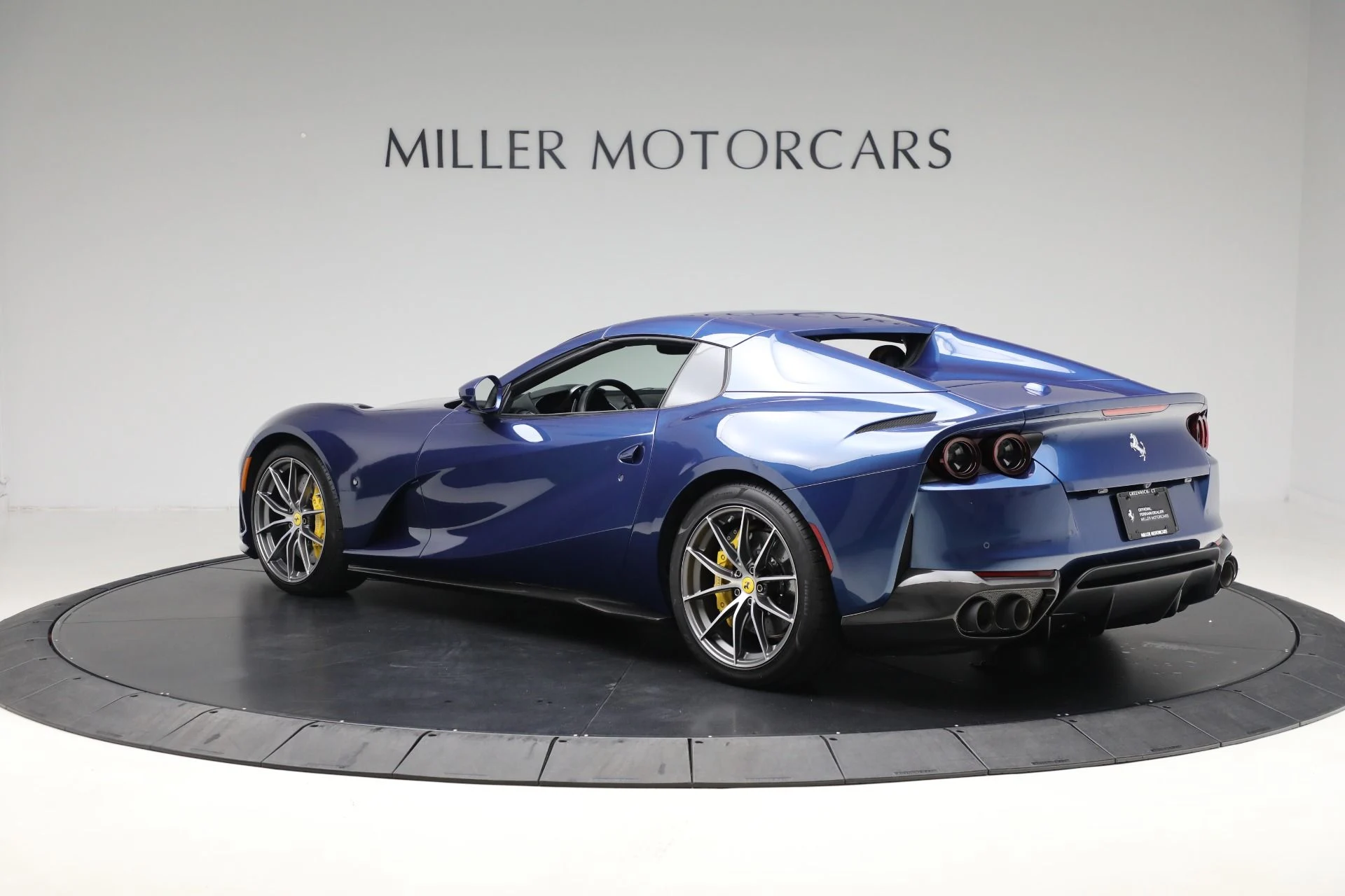 mph014_4239036170_Used_2021_Ferrari_812_GTS_14d5019315