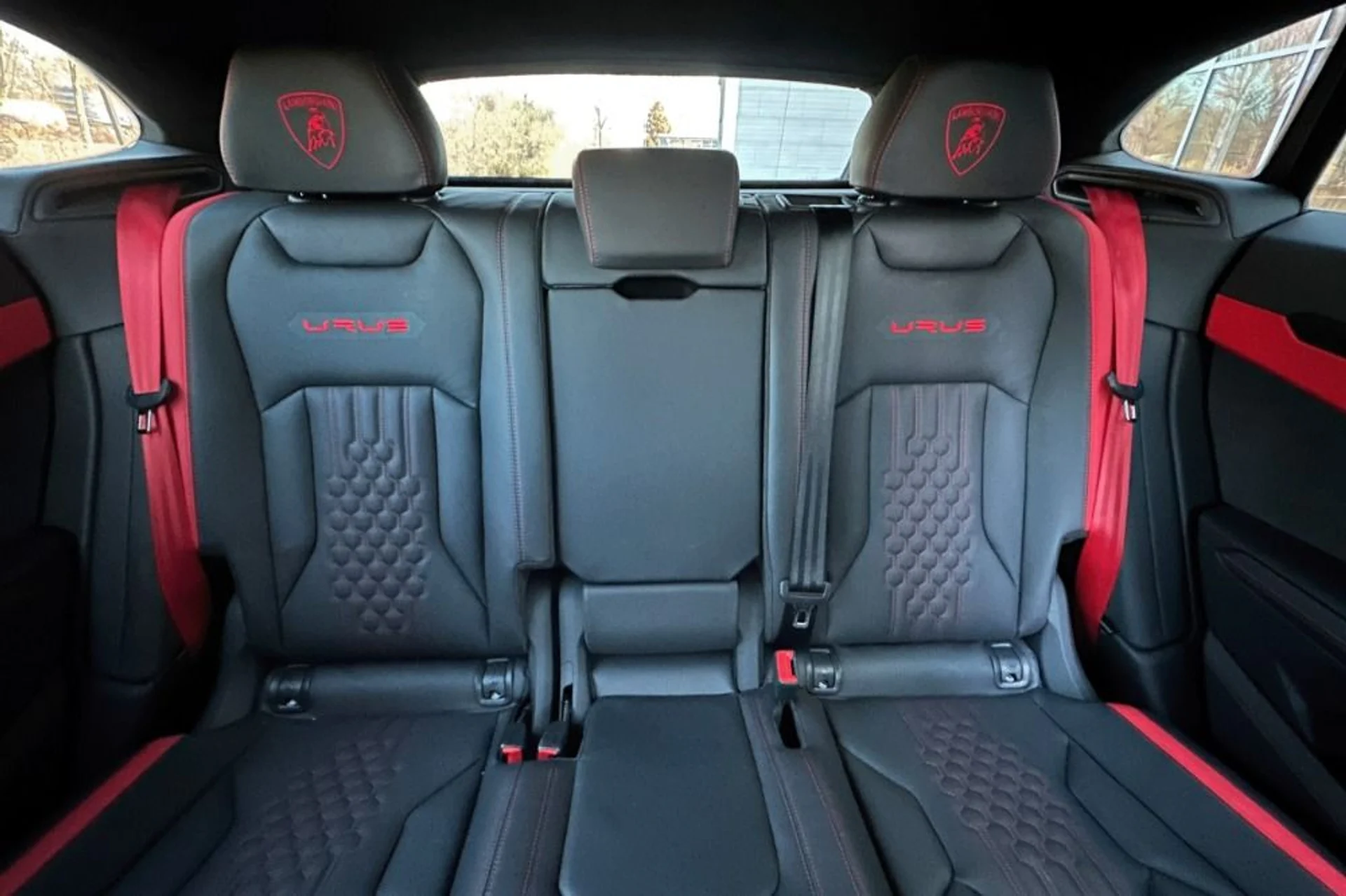 mph014_4239416403_Used_2024_Lamborghini_Urus_S_1766489865_4bc507f935