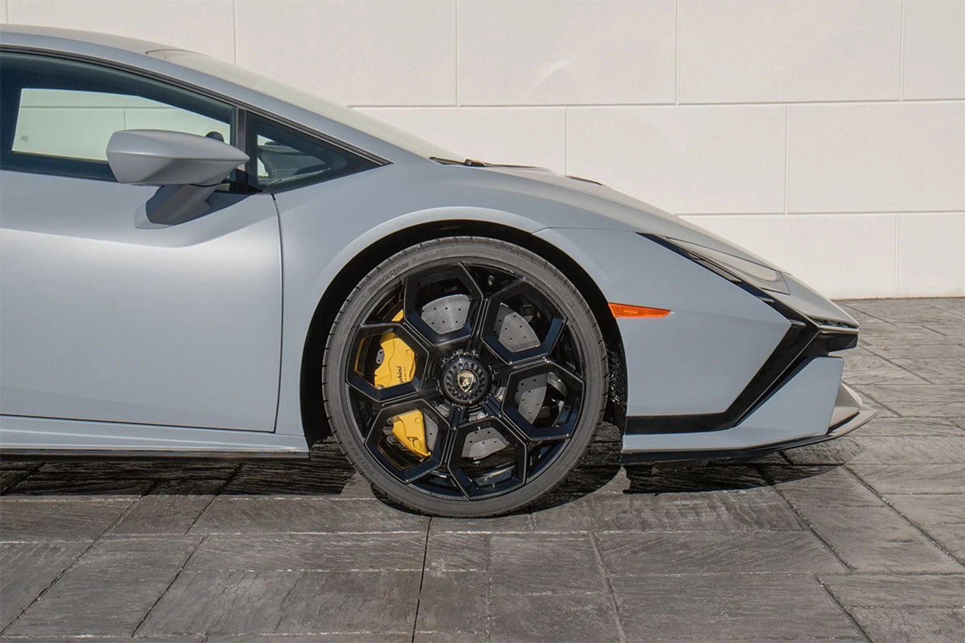 mph014_4240351857_Used_2024_Lamborghini_Huracan_Tecnica_1736524085_ebe90d20e8