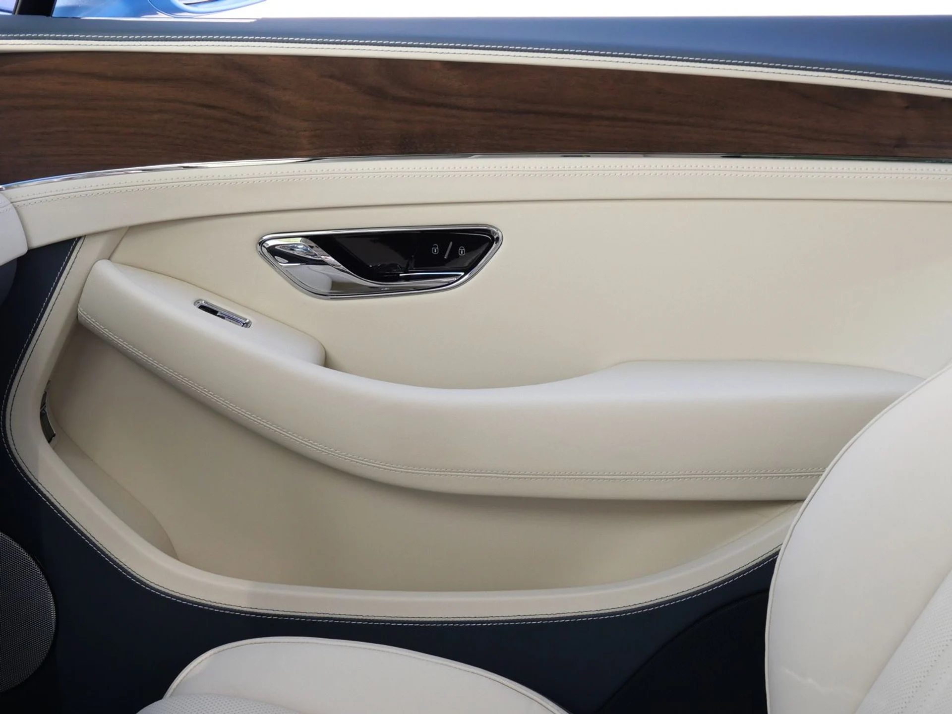 mph014_42416331_0573a4bee5914512ce4ccc5119052b09x_77acd34b4f