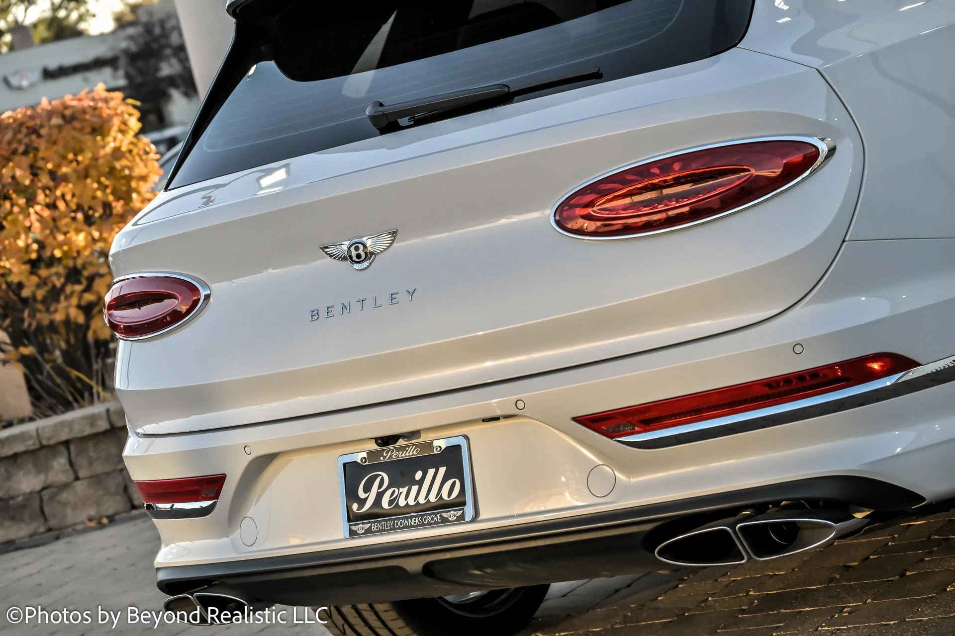 mph014_4245274801_Used_2024_Bentley_Bentayga_Azure_1762420090_17ad063f43