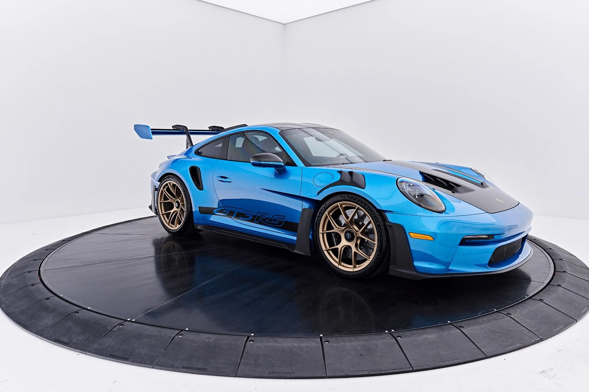 mph014_4245373800_Used_2024_Porsche_911_GT_3_RS_1789729405_d30f3cc4c0