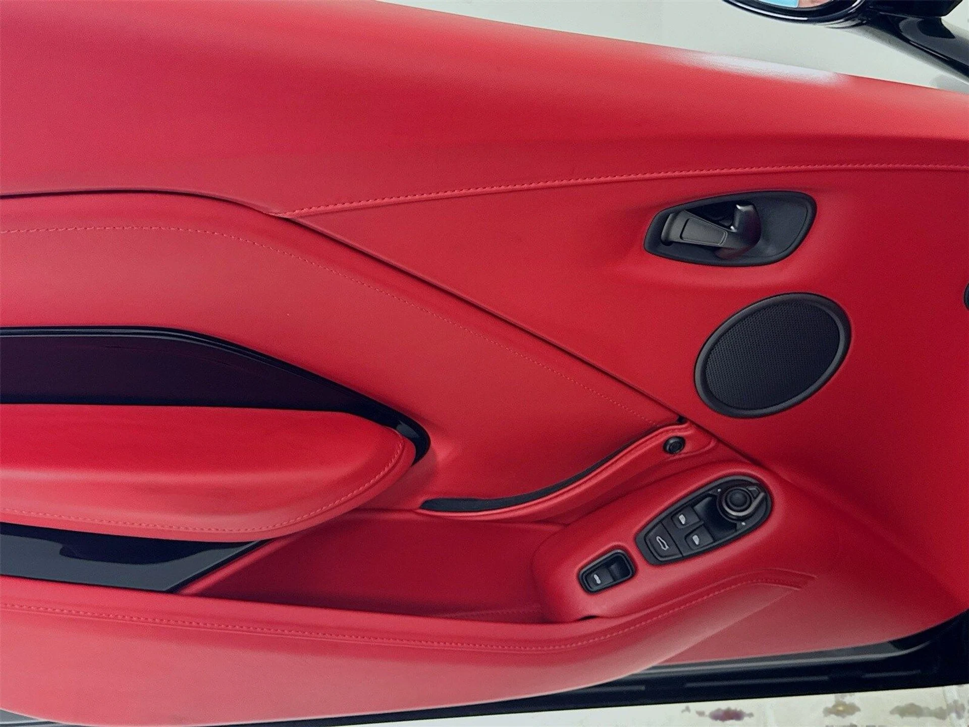 mph014_4245641043_1251771b4e51bb282ca6ea9b390d8e2ax_c944a6d997