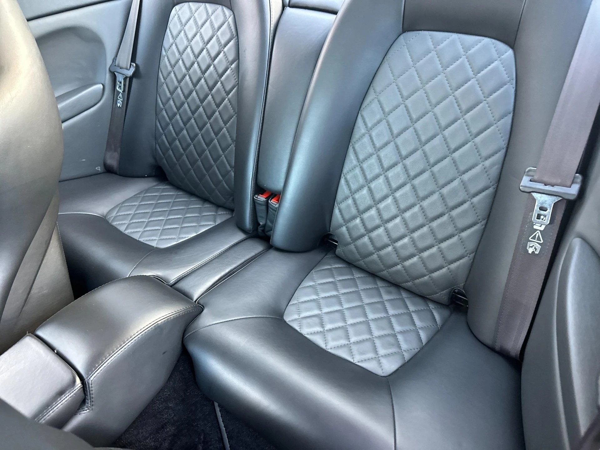 mph014_4259634160_Used_2006_Aston_Martin_Vanquish_S_1763564997_a70714f9d6