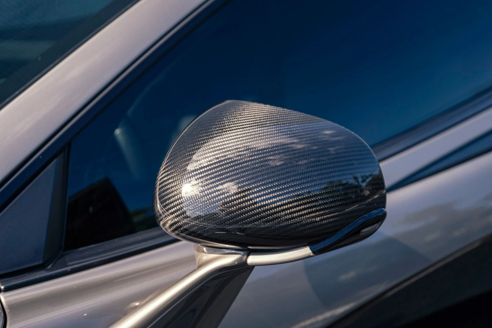 mph014_4264626355_Used_2016_Mc_Laren_570_S_Full_Exterior_Carbon_Packs_1788045372_43c0bc7638