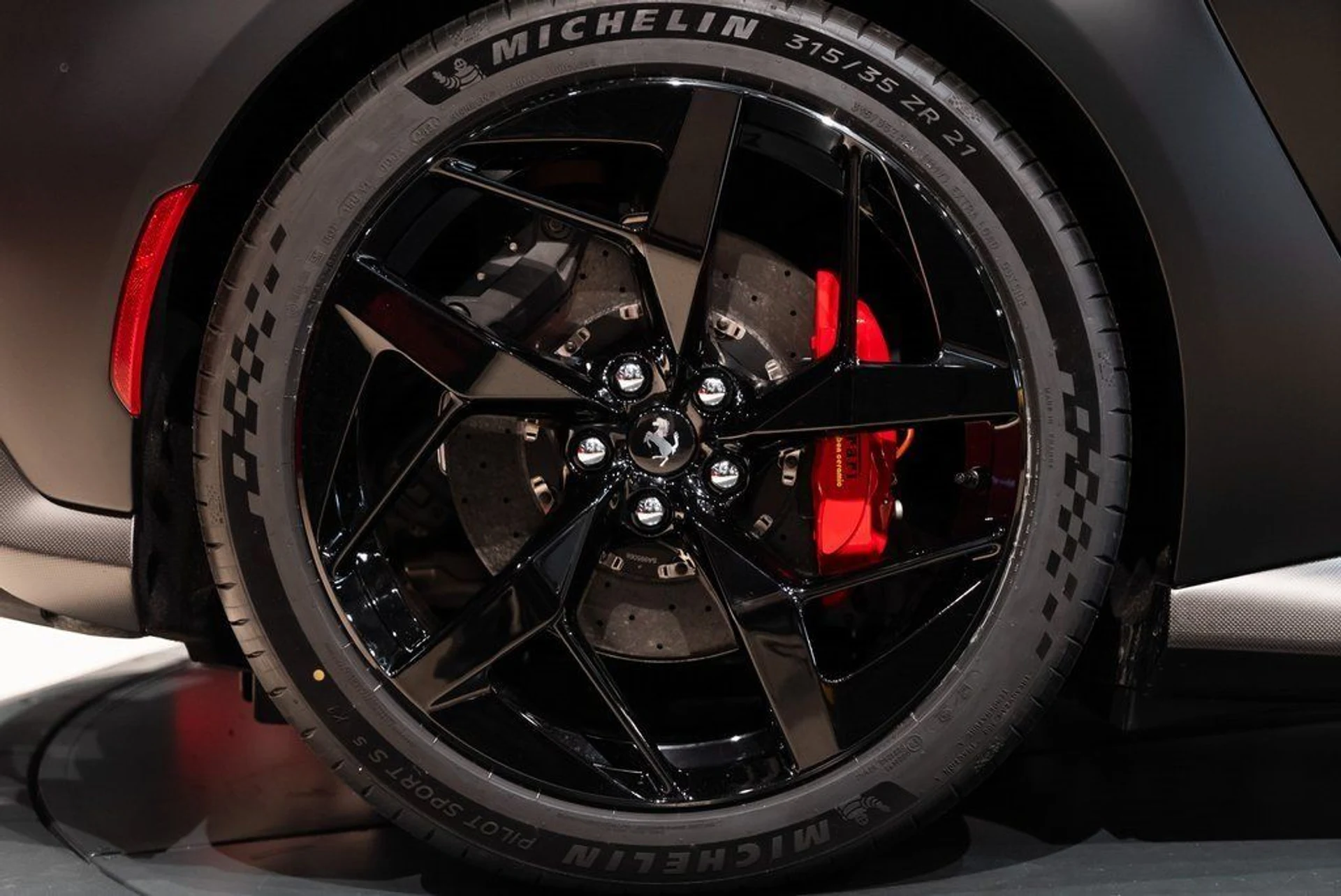 mph014_4266107731_247726416a1ed43dcba56cbb04697067_9098d00205