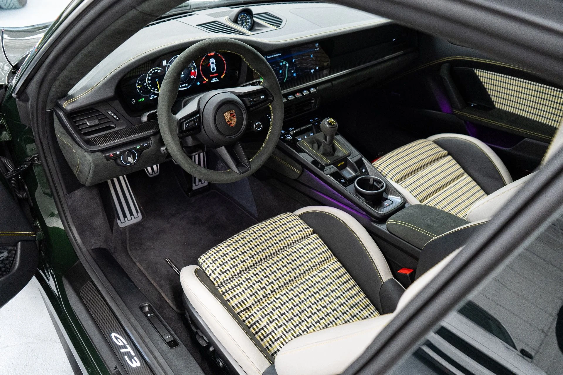 mph014_4280993888_Used_2026_Porsche_911_GT_3_1766611800_d0ca495db6