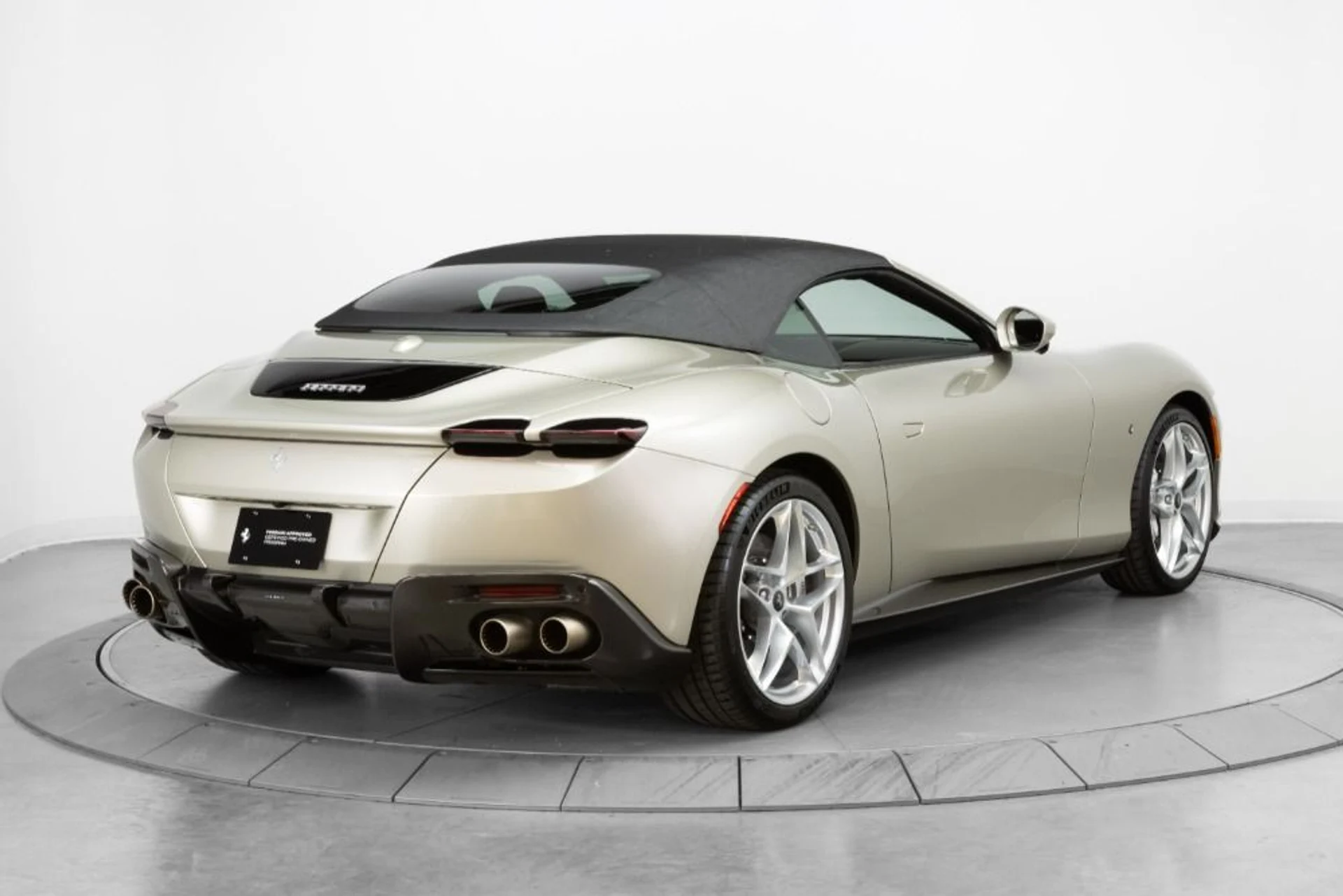 mph014_4281675418_Used_2024_Ferrari_Roma_Spider_d8f9cf51d6