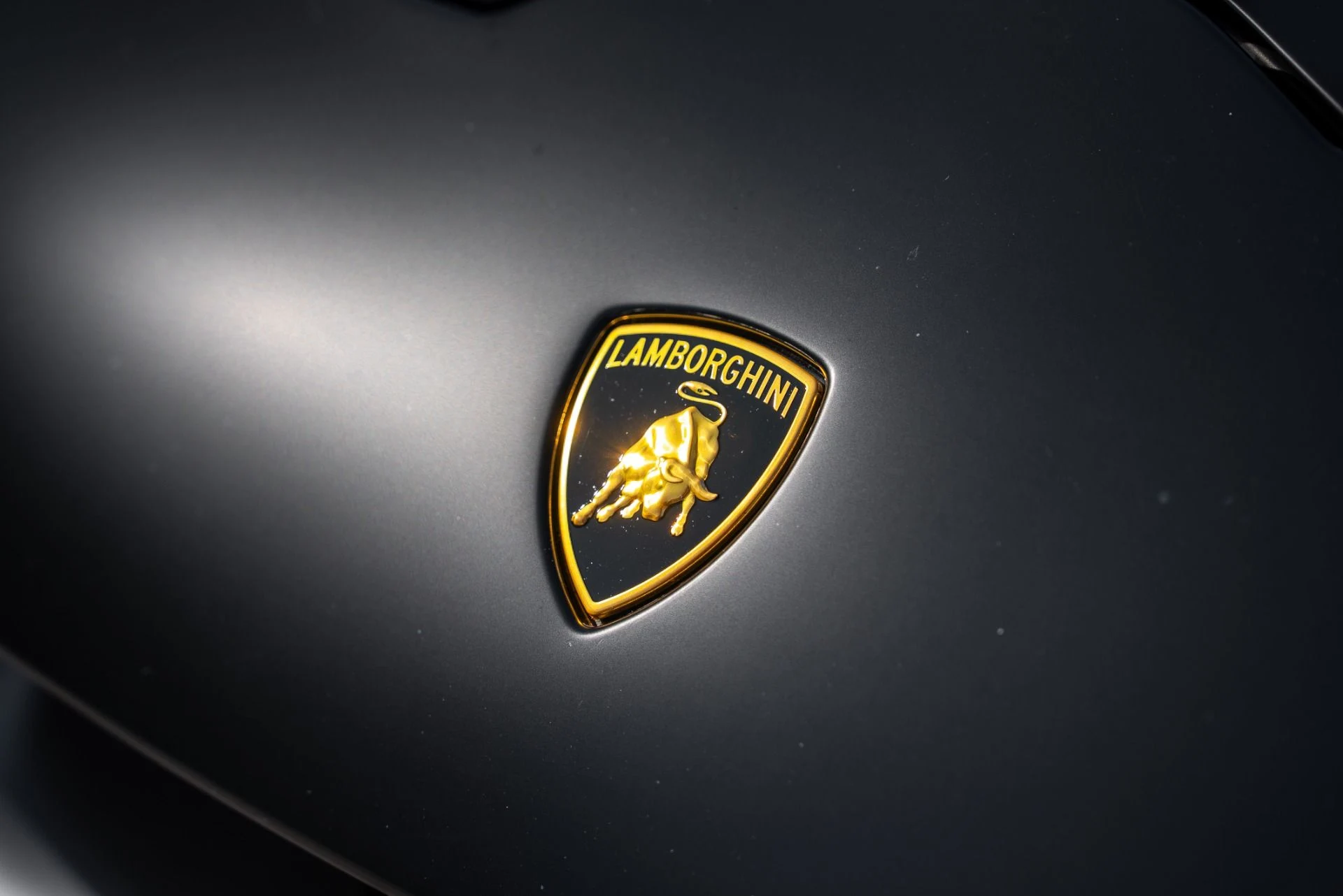 mph014_4283543909_Used_2022_Lamborghini_Huracan_EVO_1762801553_0d1f8813f1