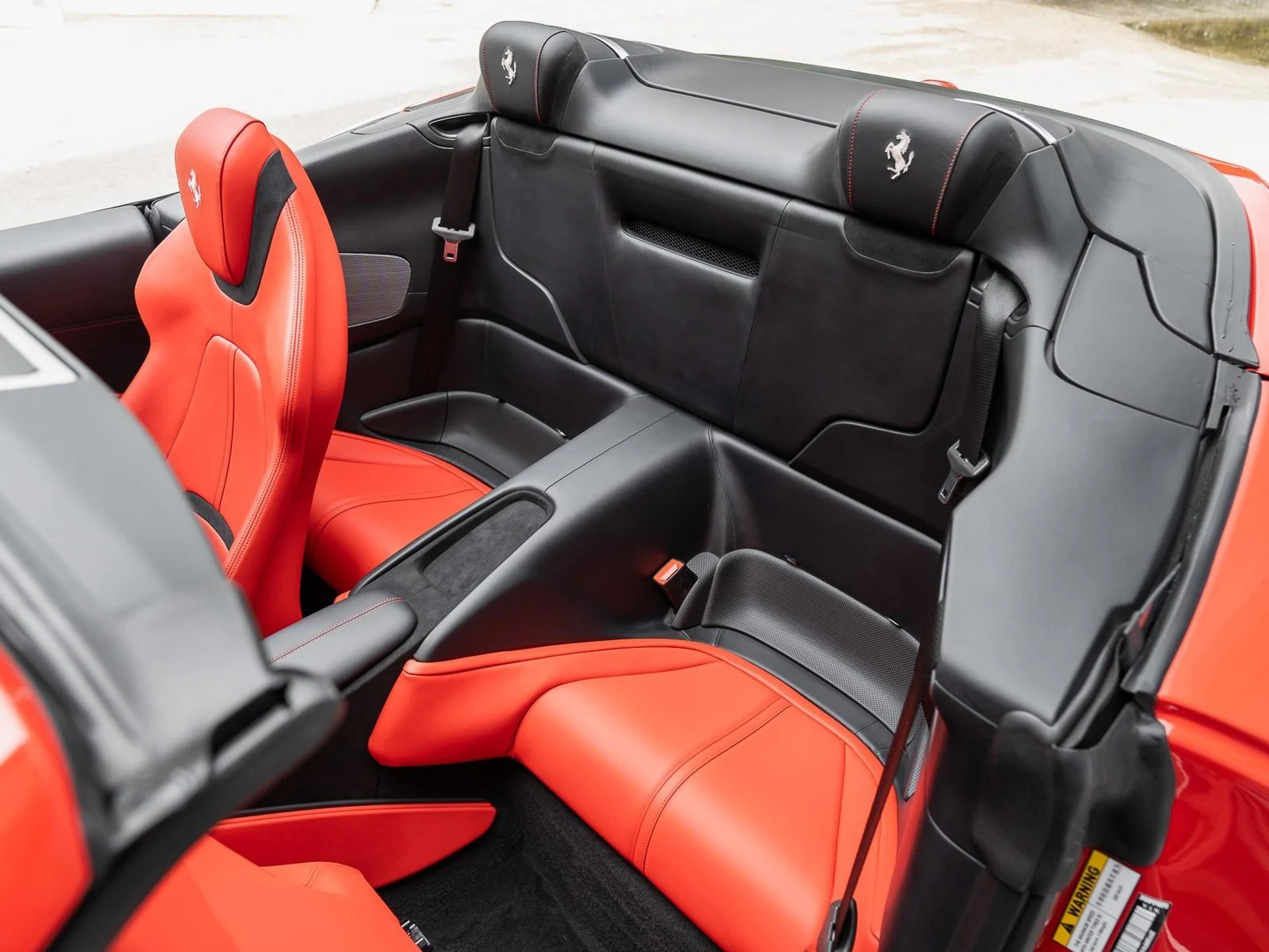 mph014_4288078760_Used_2024_Ferrari_Roma_Spider_1757614295_b005629684