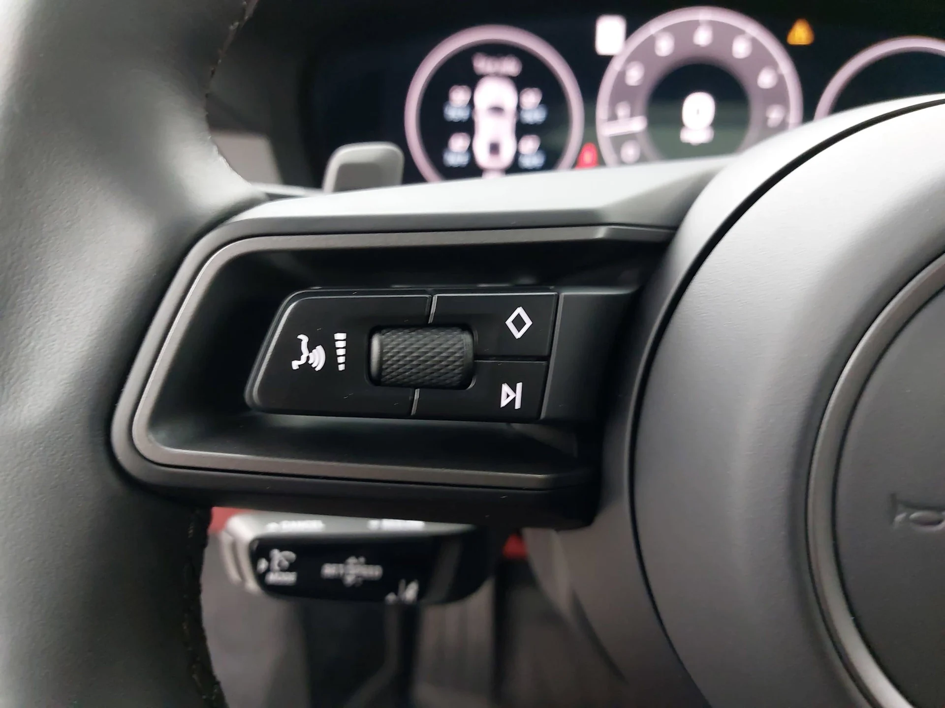 mph014_4290308733_6a1005caf95774135a8a308b8db80721x_73cf0e6537