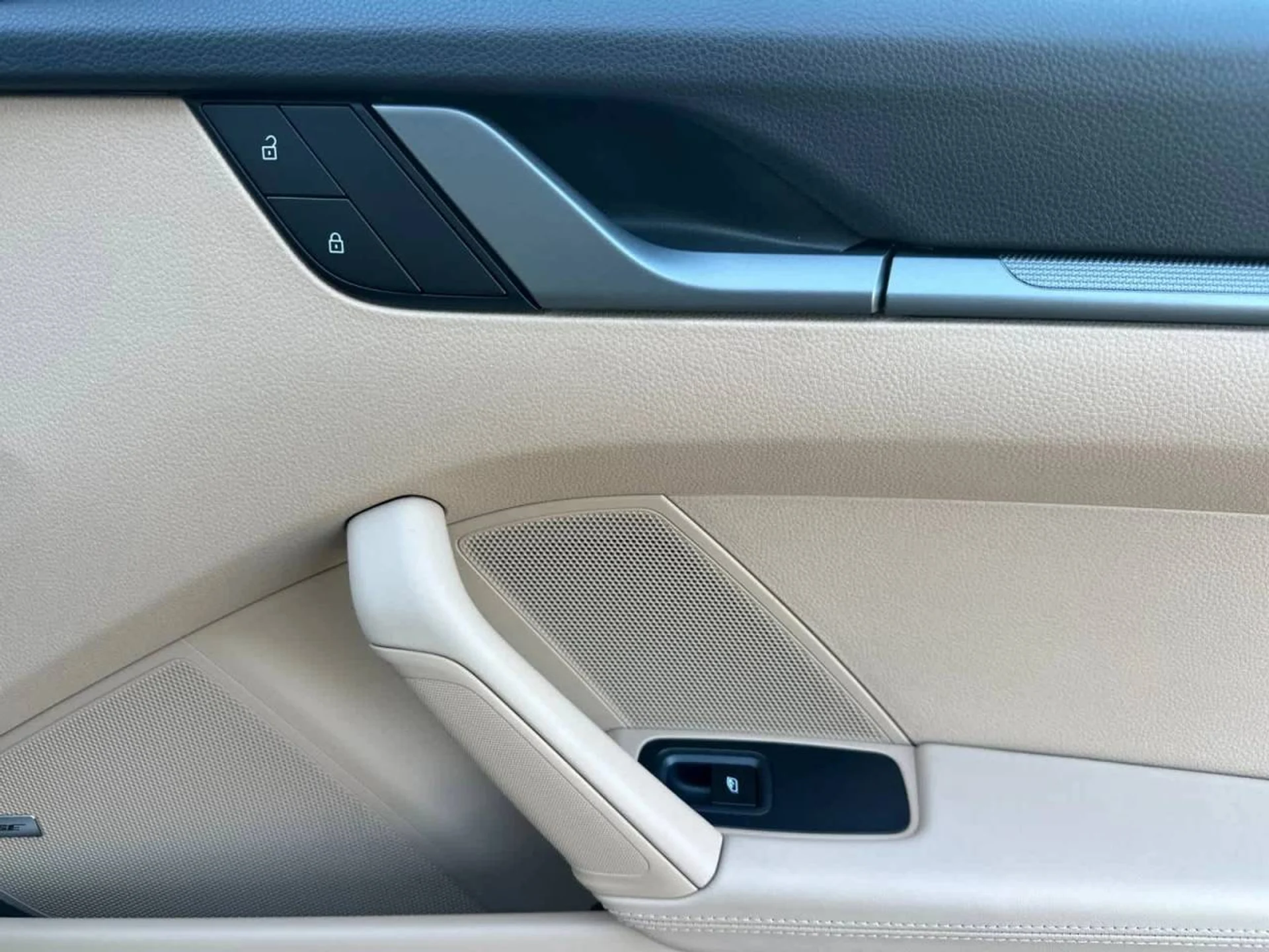 mph014_430614504_15_817a4c5d02